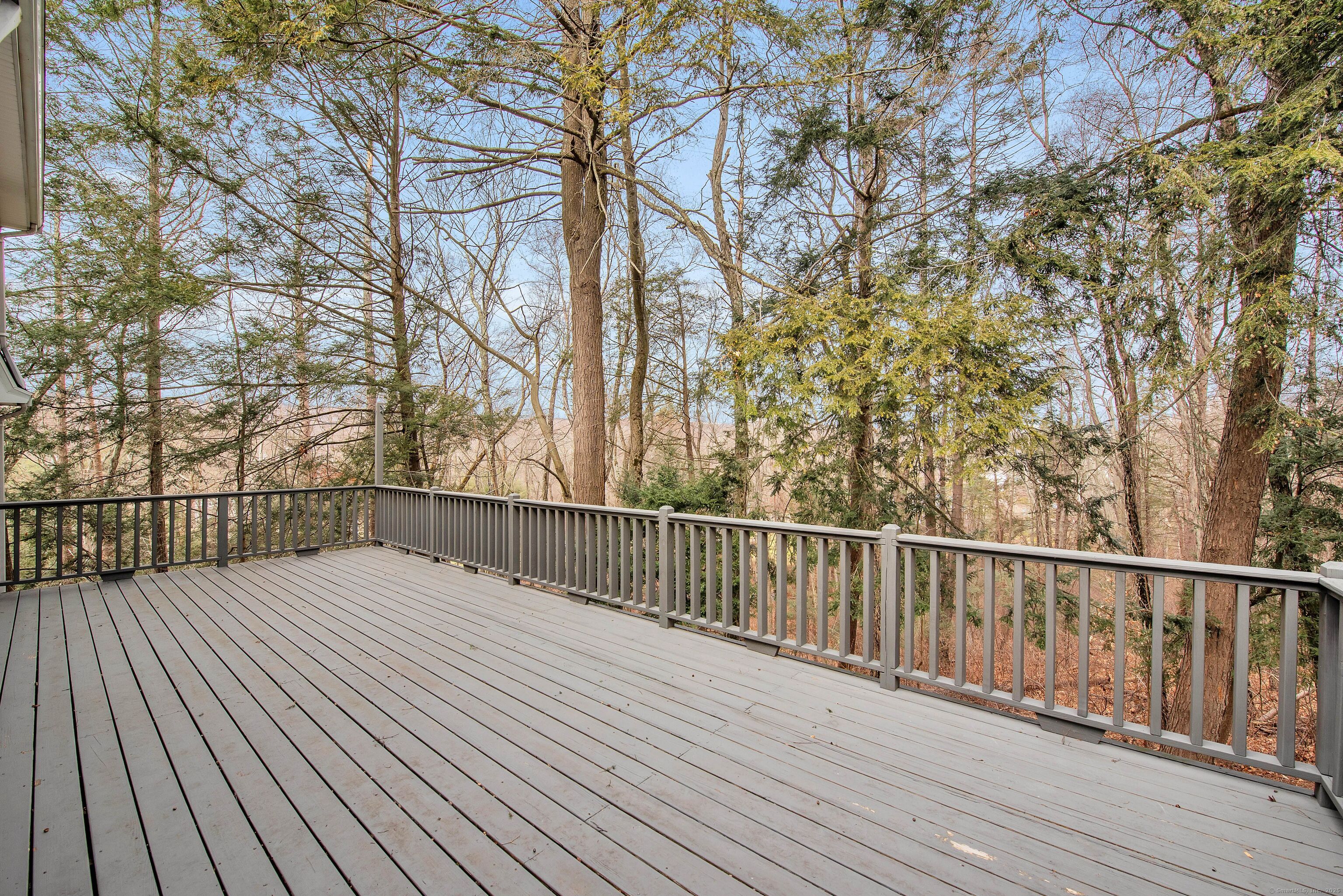 77 Hemlock Ridge