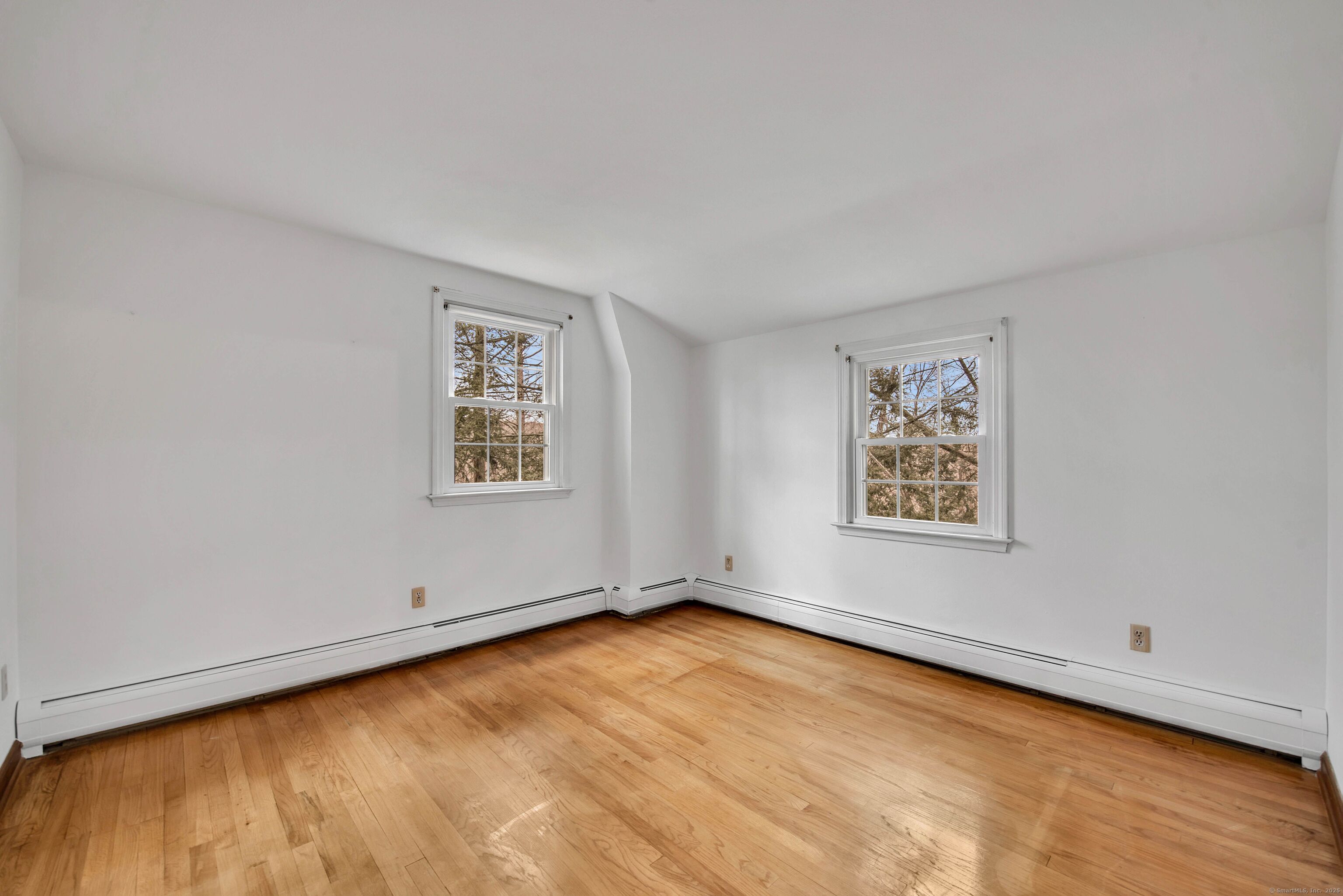 77 Hemlock Ridge