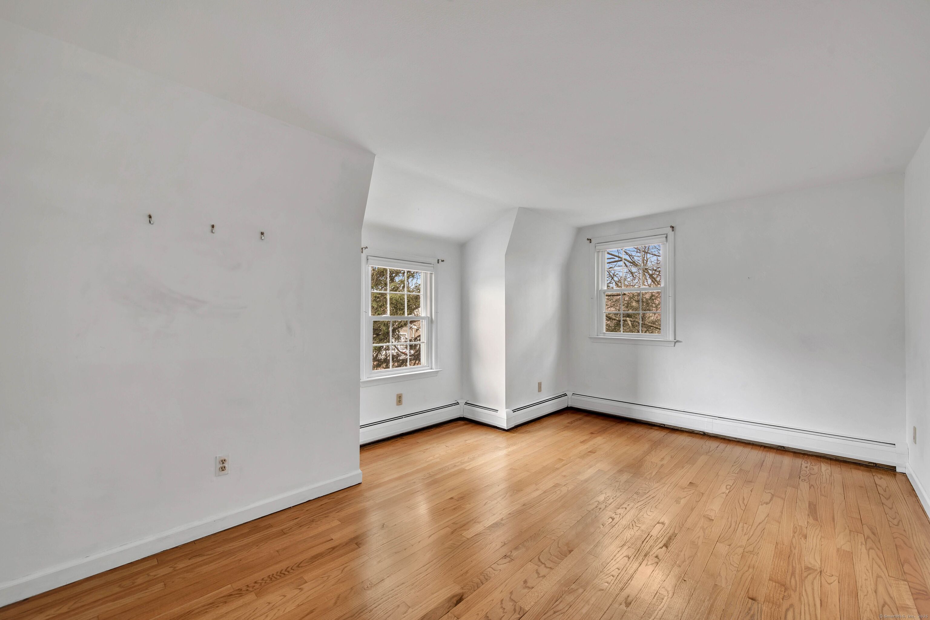 77 Hemlock Ridge