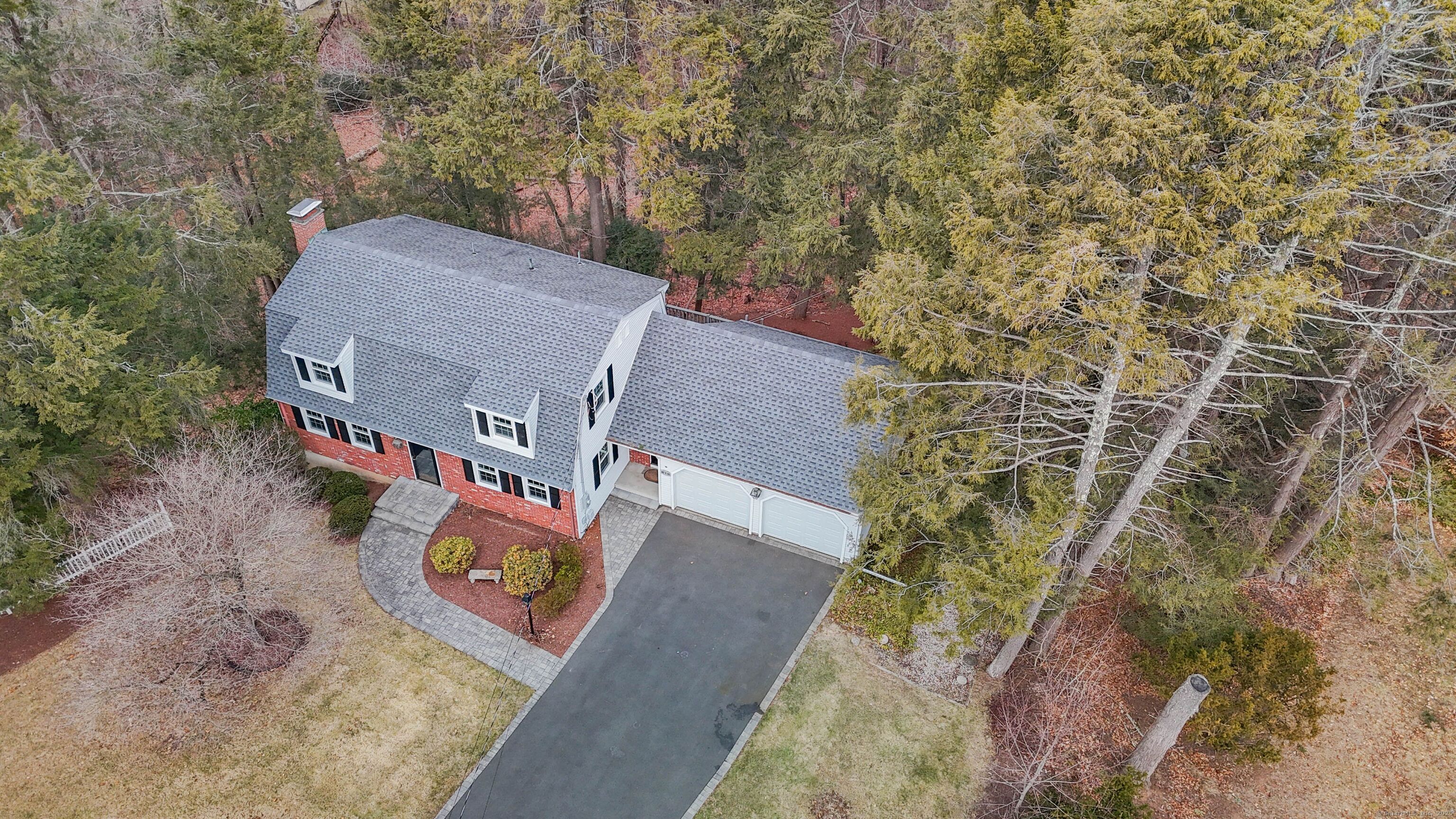 77 Hemlock Ridge