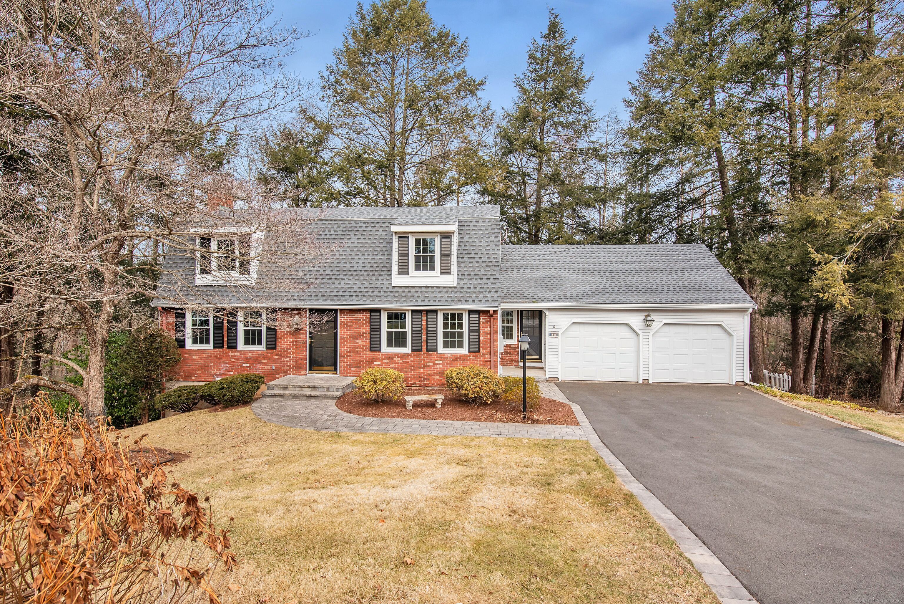 77 Hemlock Ridge