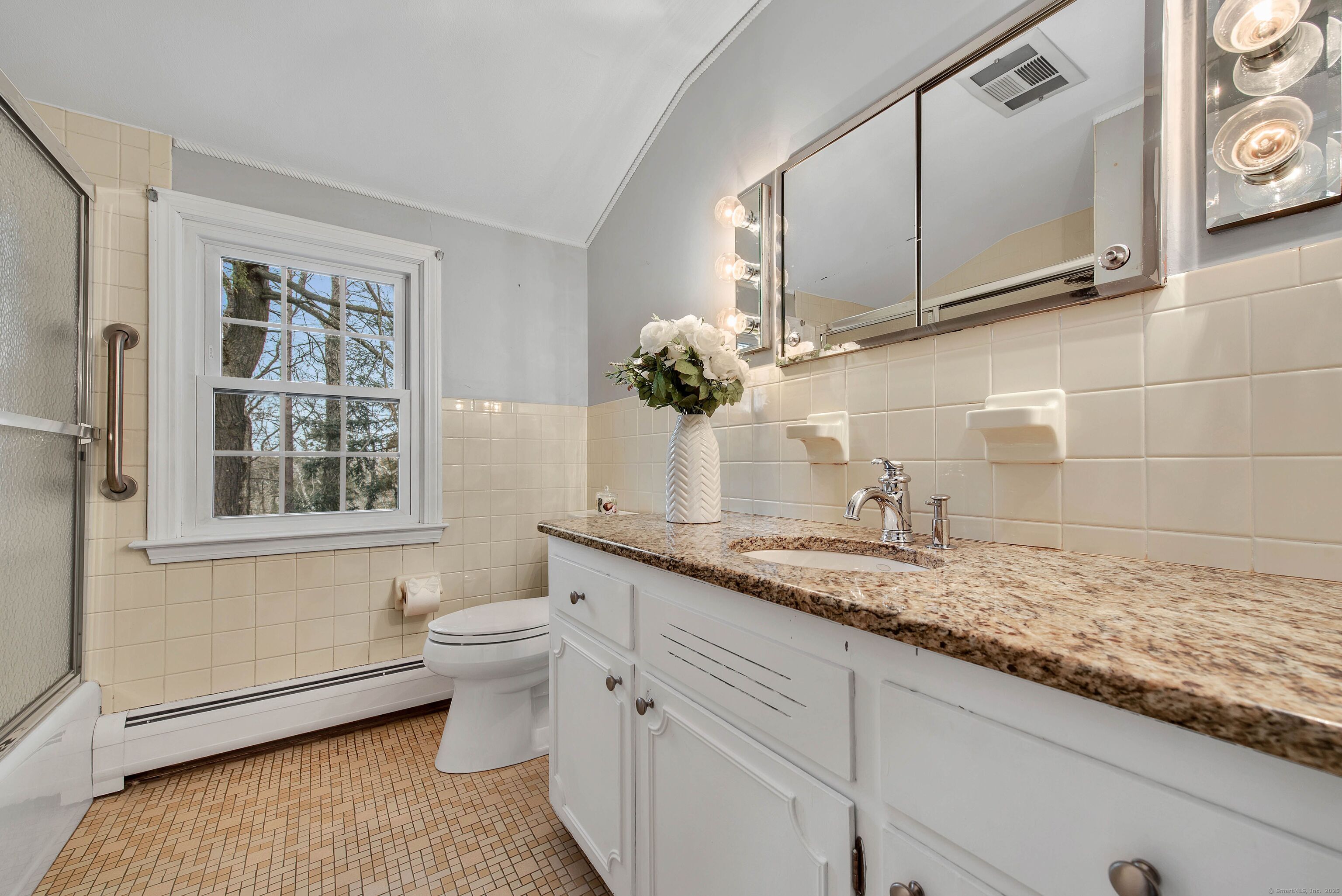 77 Hemlock Ridge