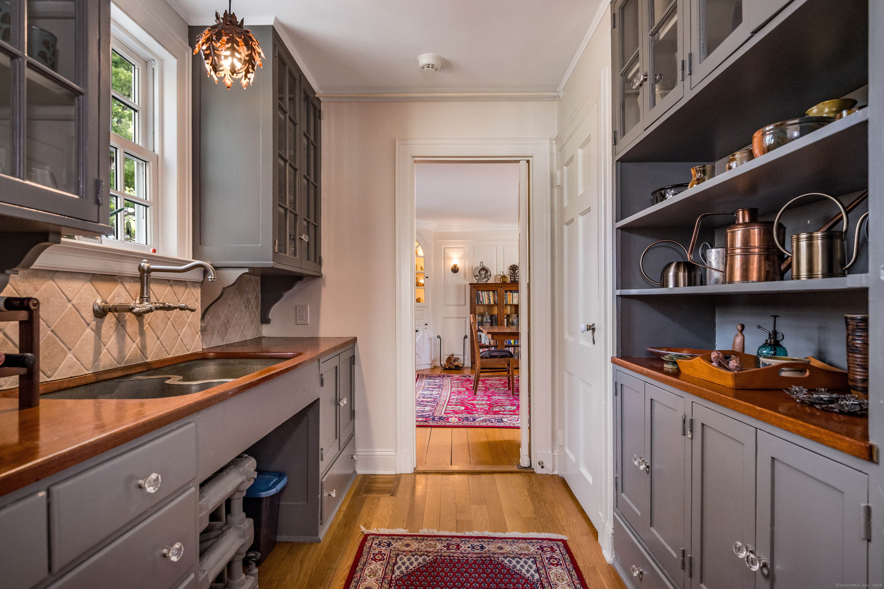 8 Bassette Lane