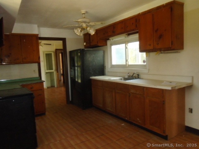 35 Greenhouse Boulevard