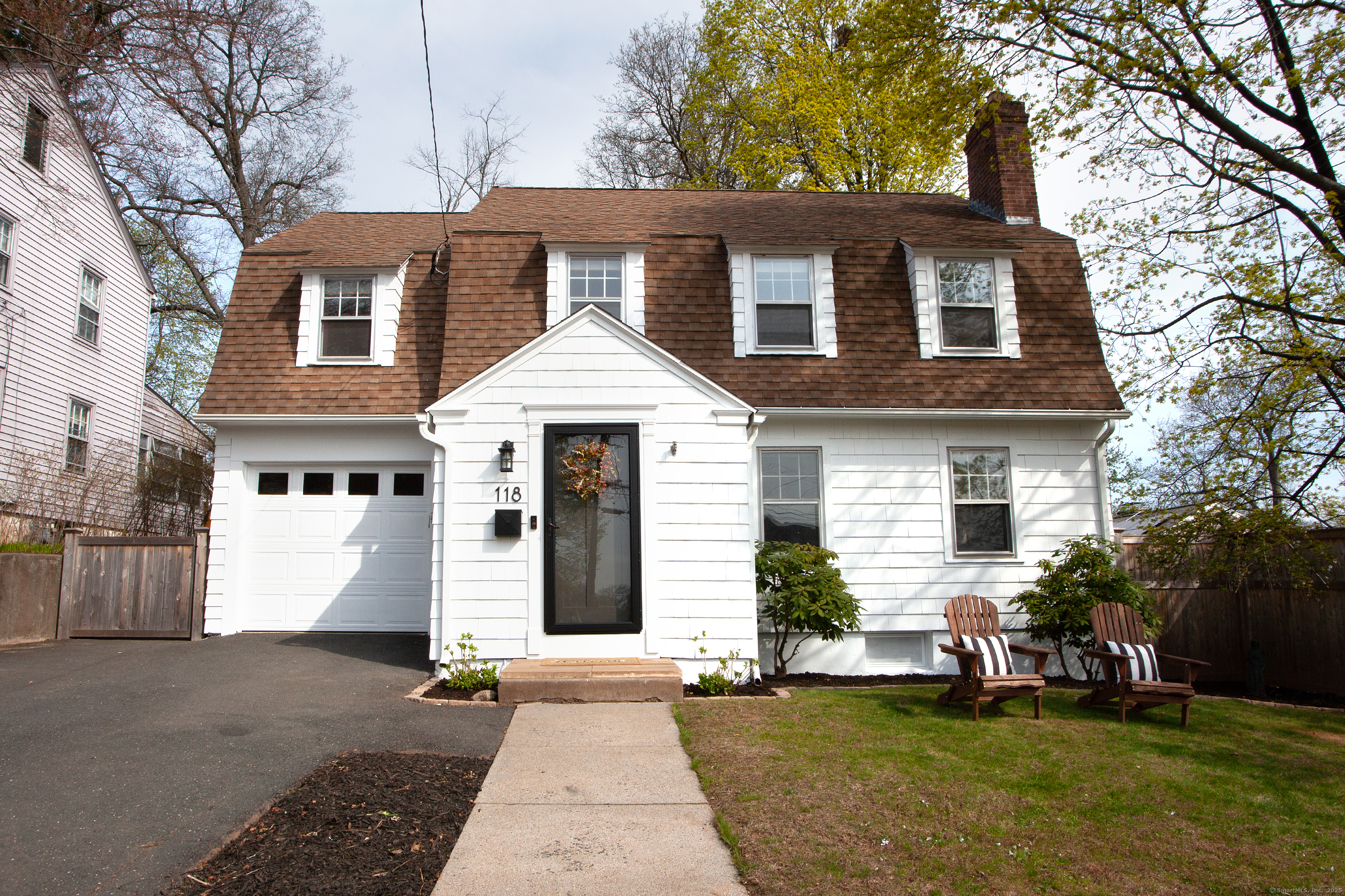 118 Keeney Avenue