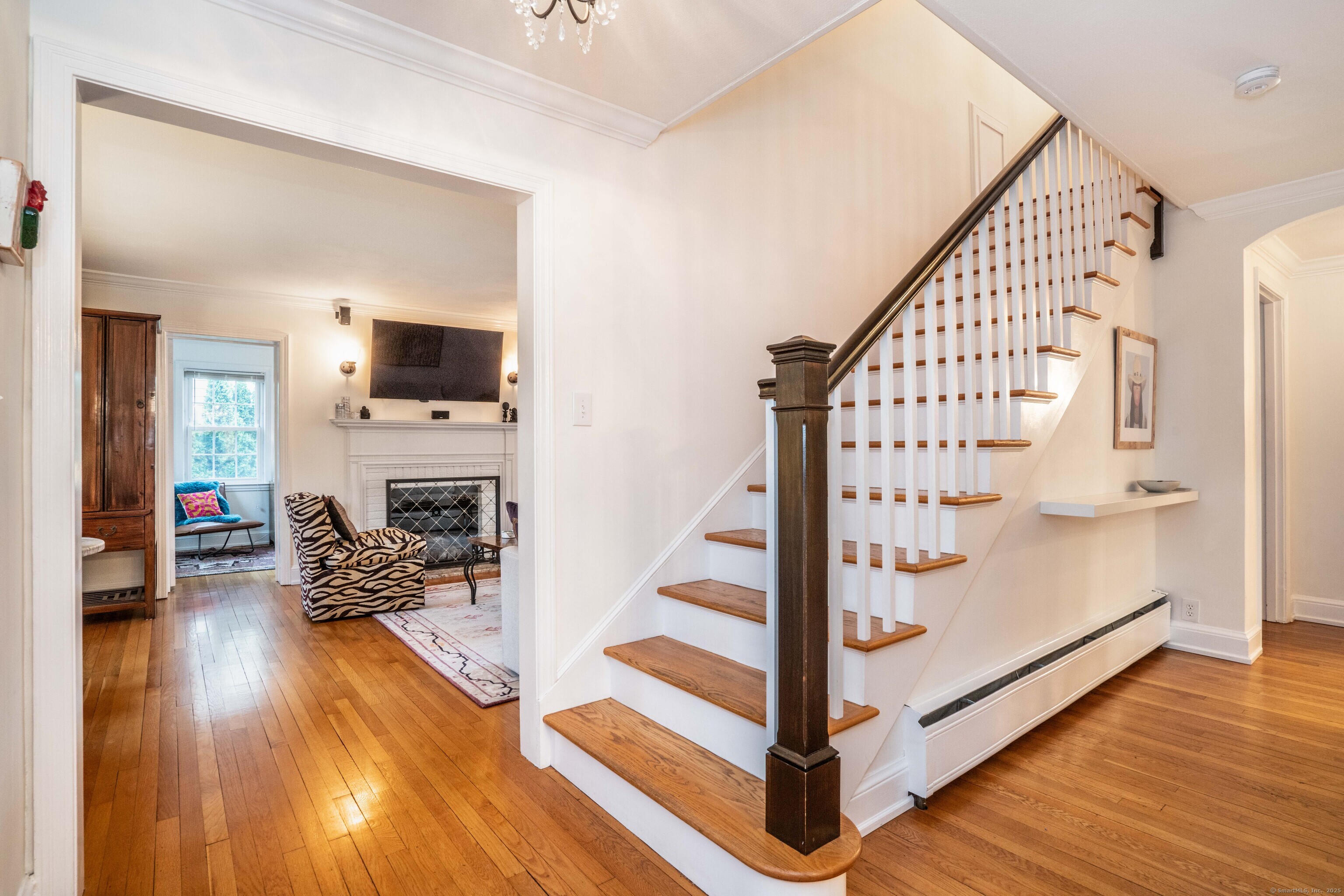 341 Quaker Lane North
