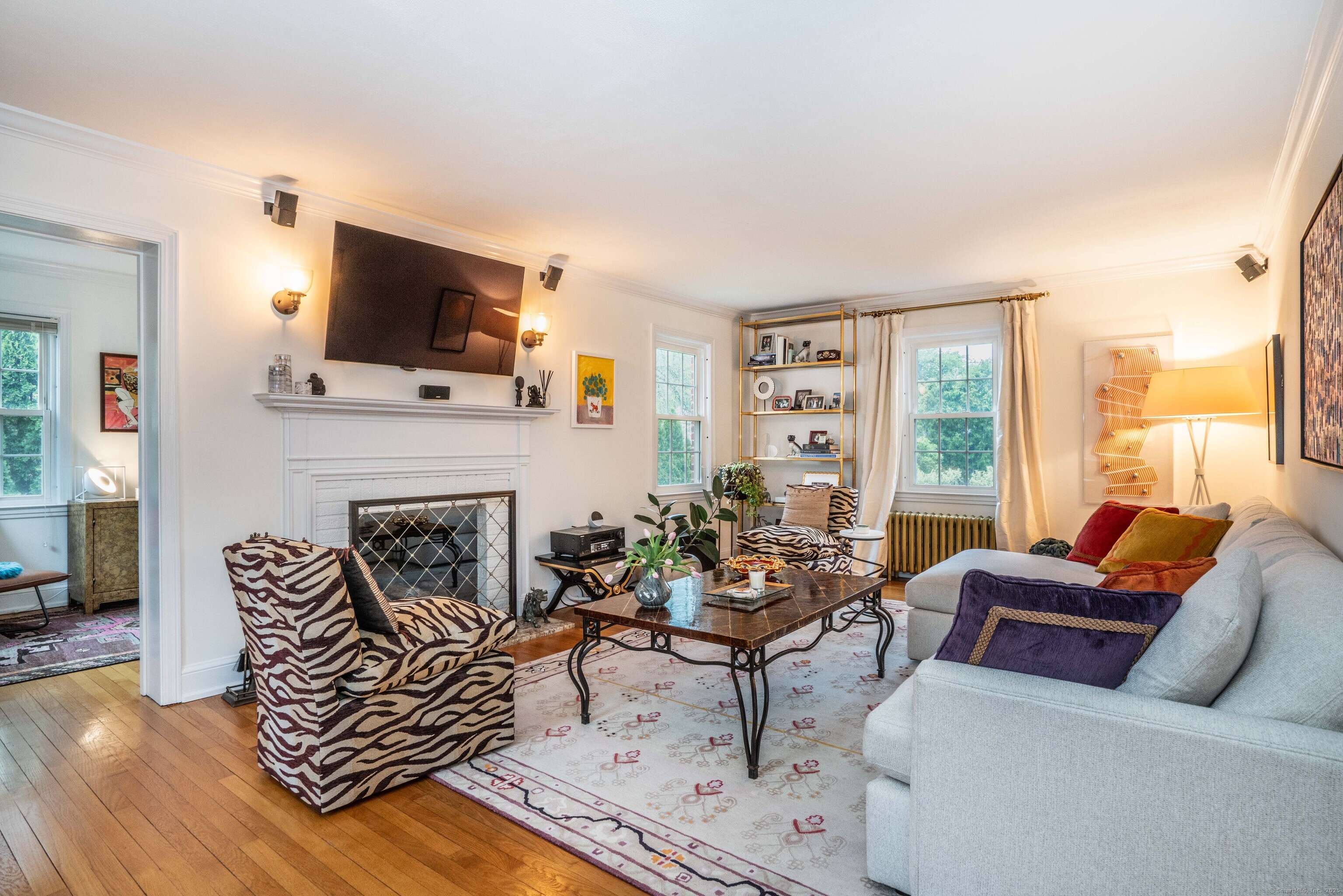 341 Quaker Lane North