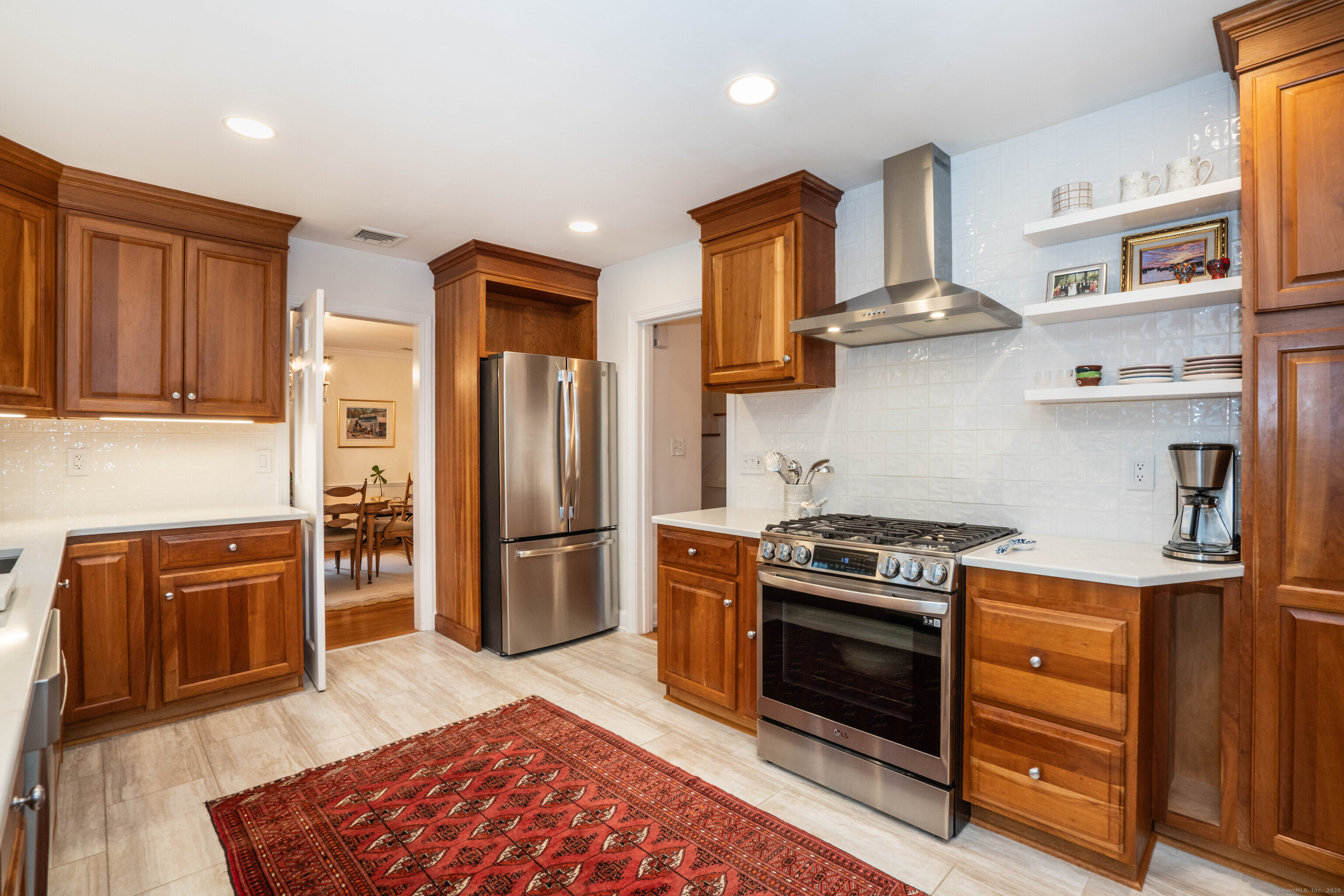 341 Quaker Lane North