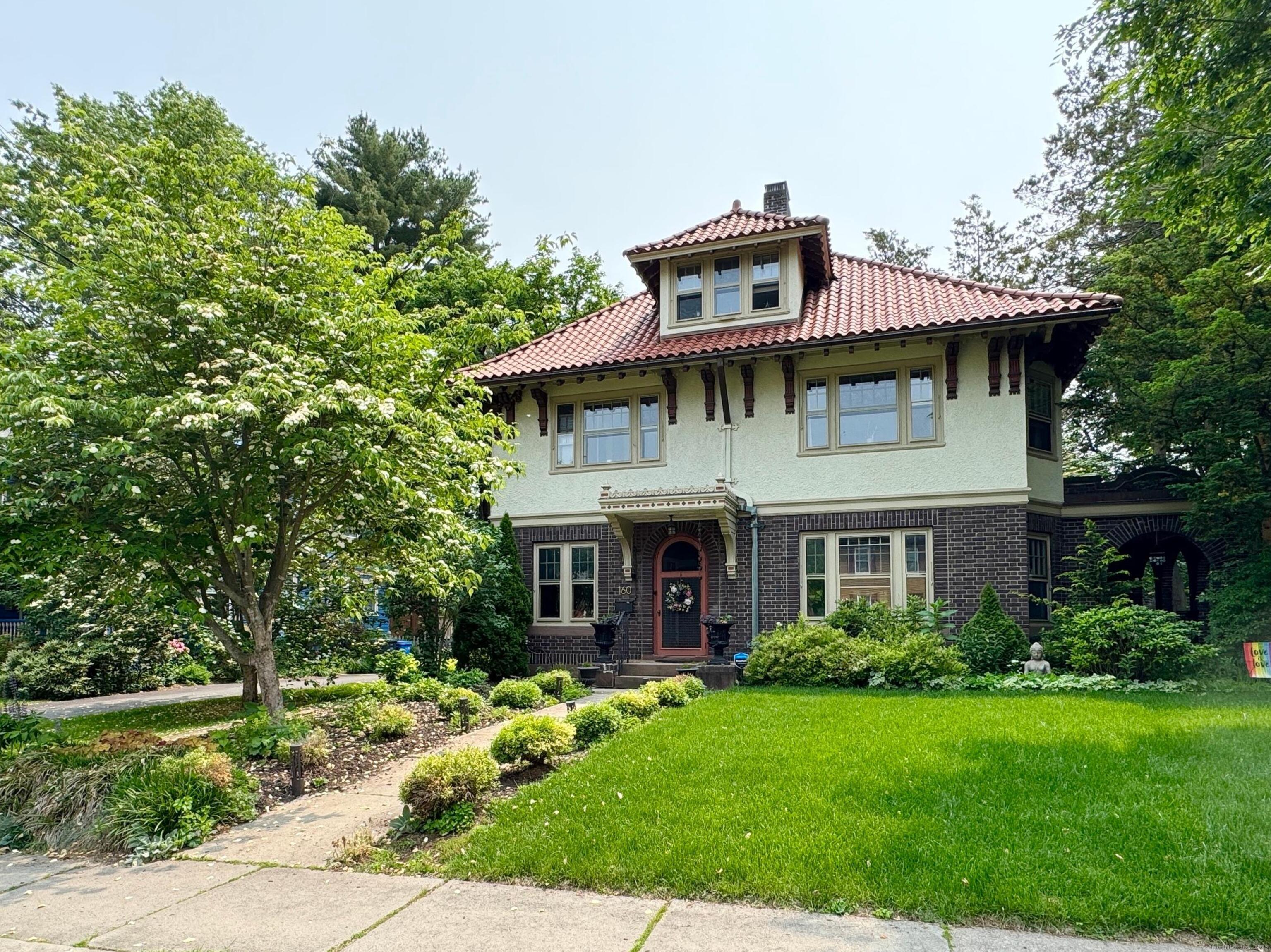 160 Kenyon Street