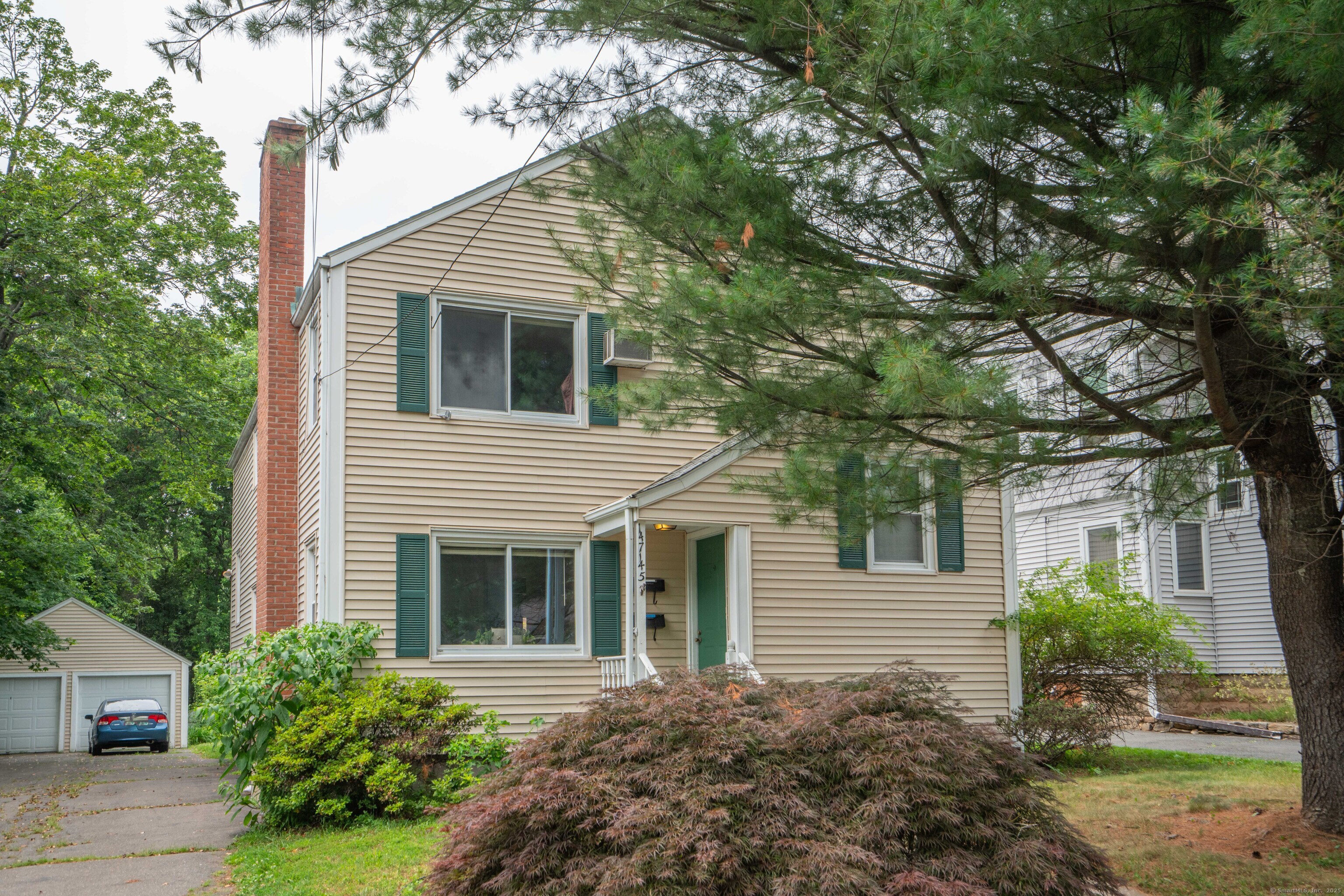 145 Quaker Lane South