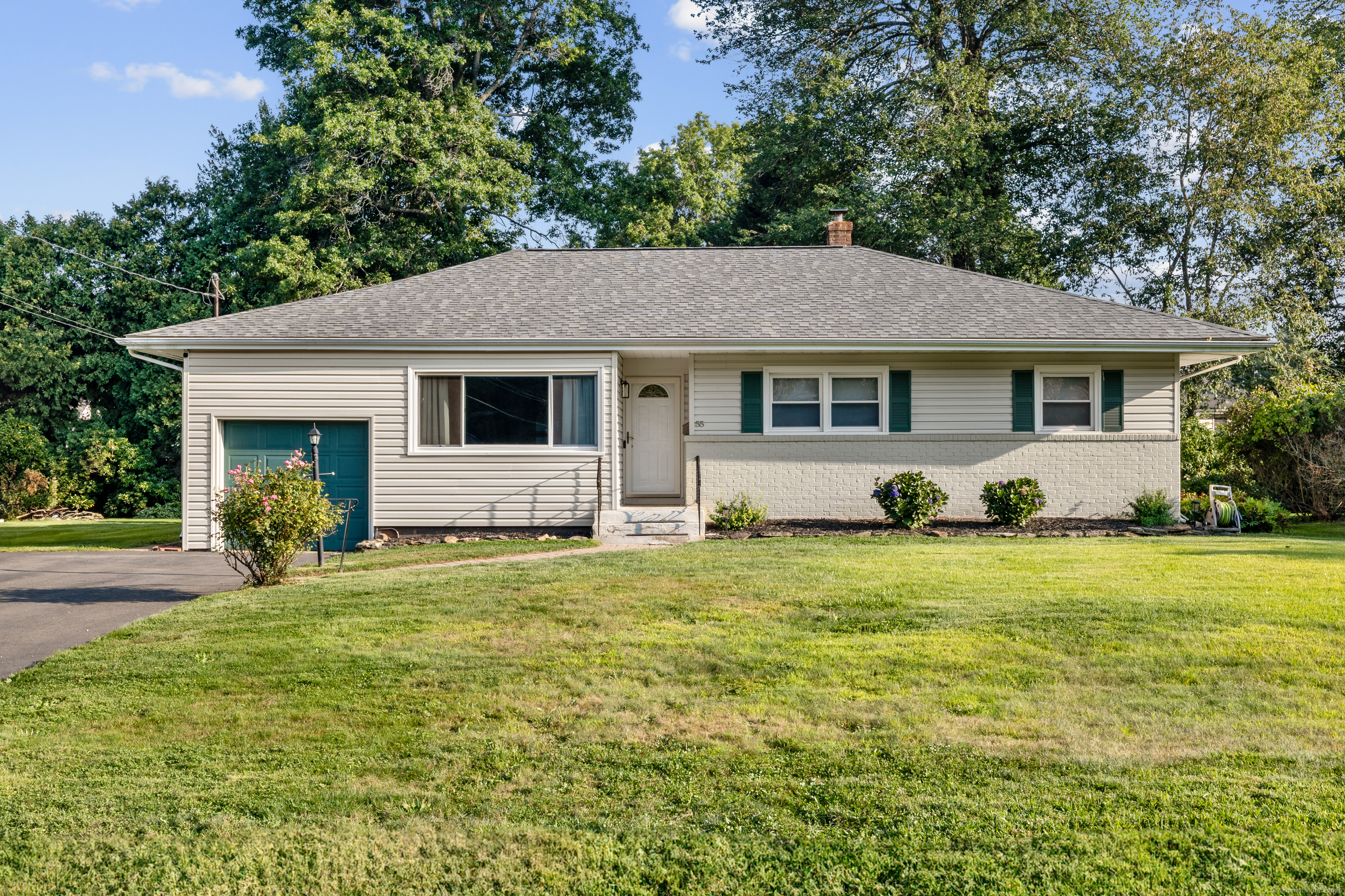 55 East Maxwell Drive