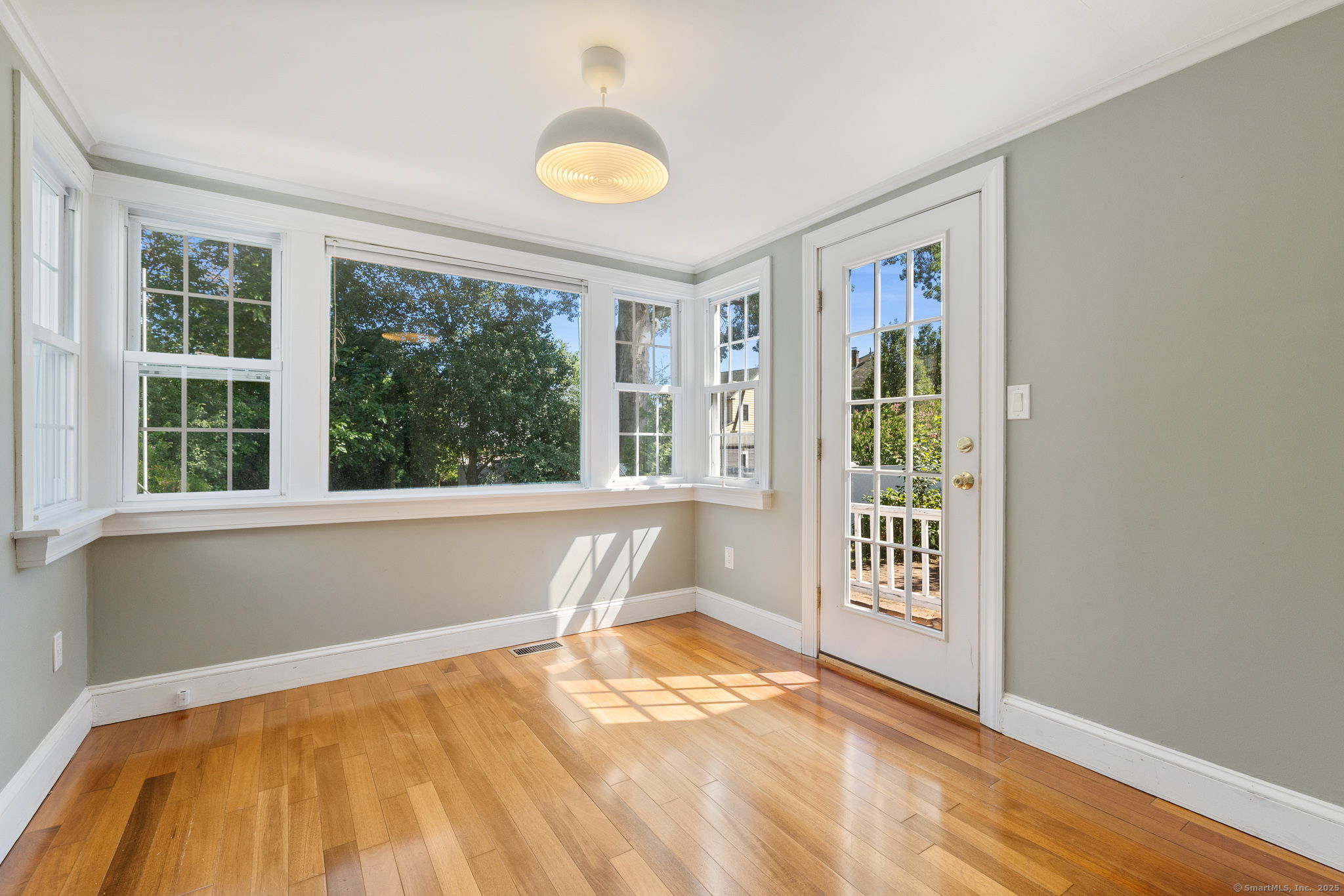 126 Robin Road