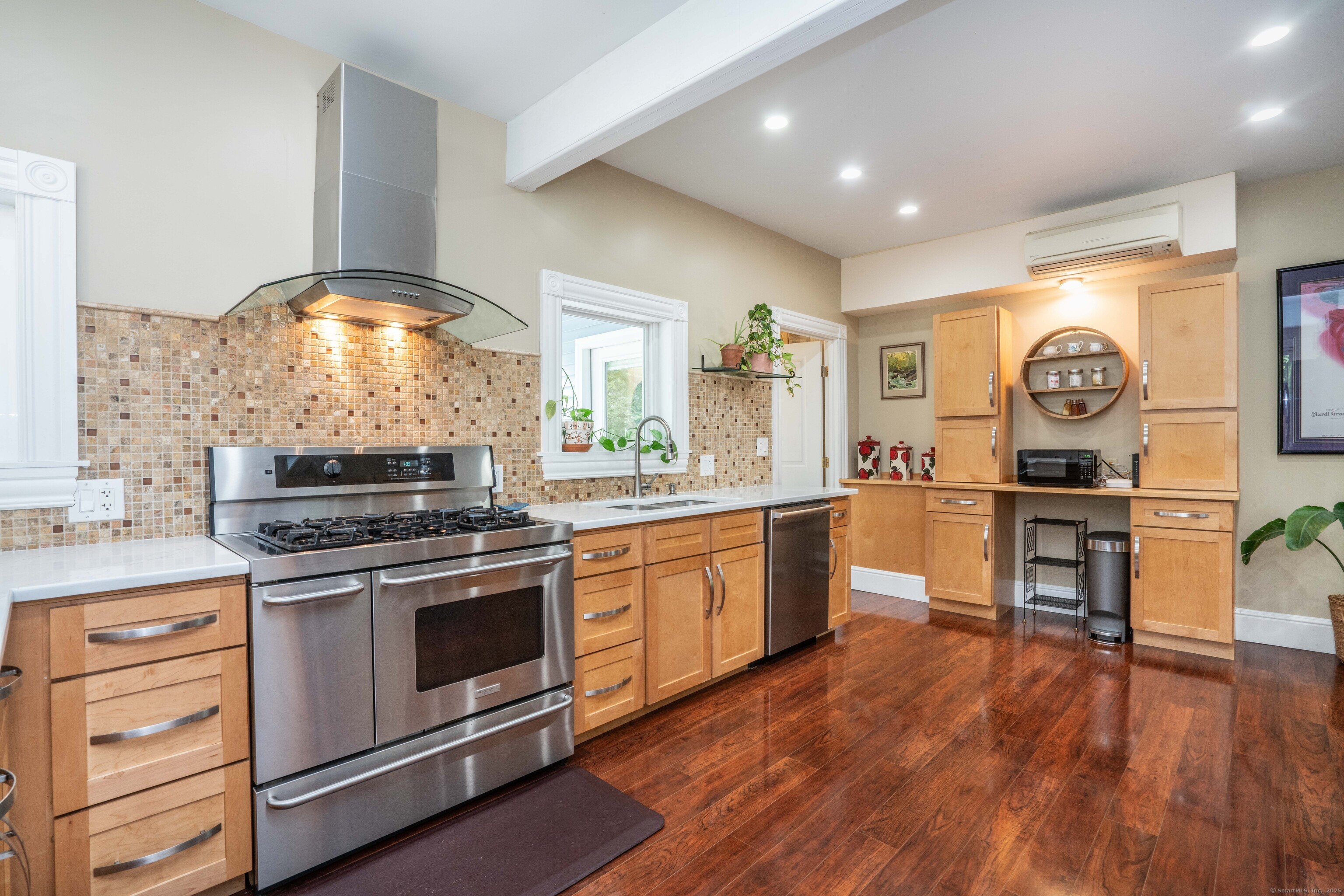26 Old Hartford Avenue 26