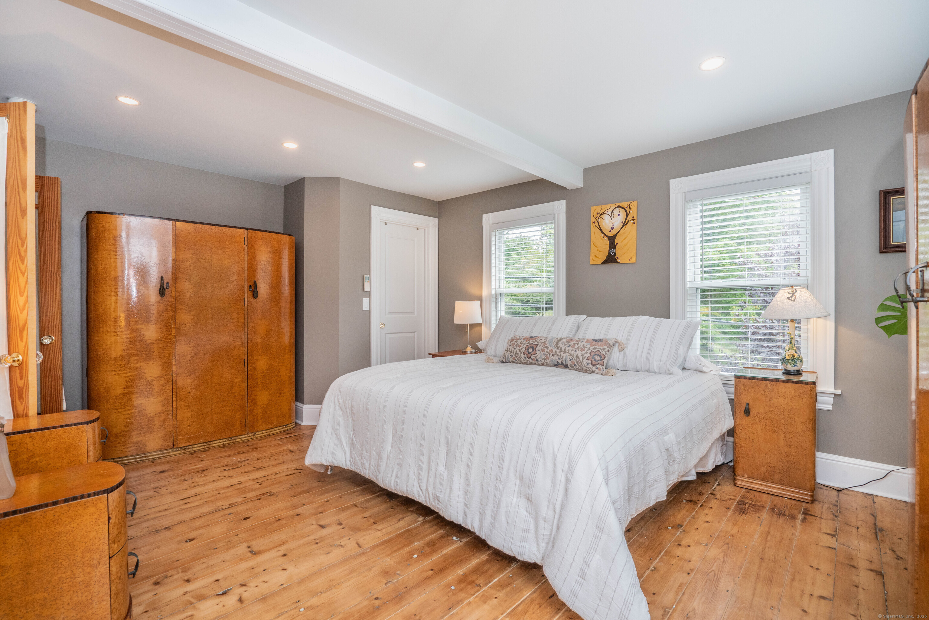 26 Old Hartford Avenue 26