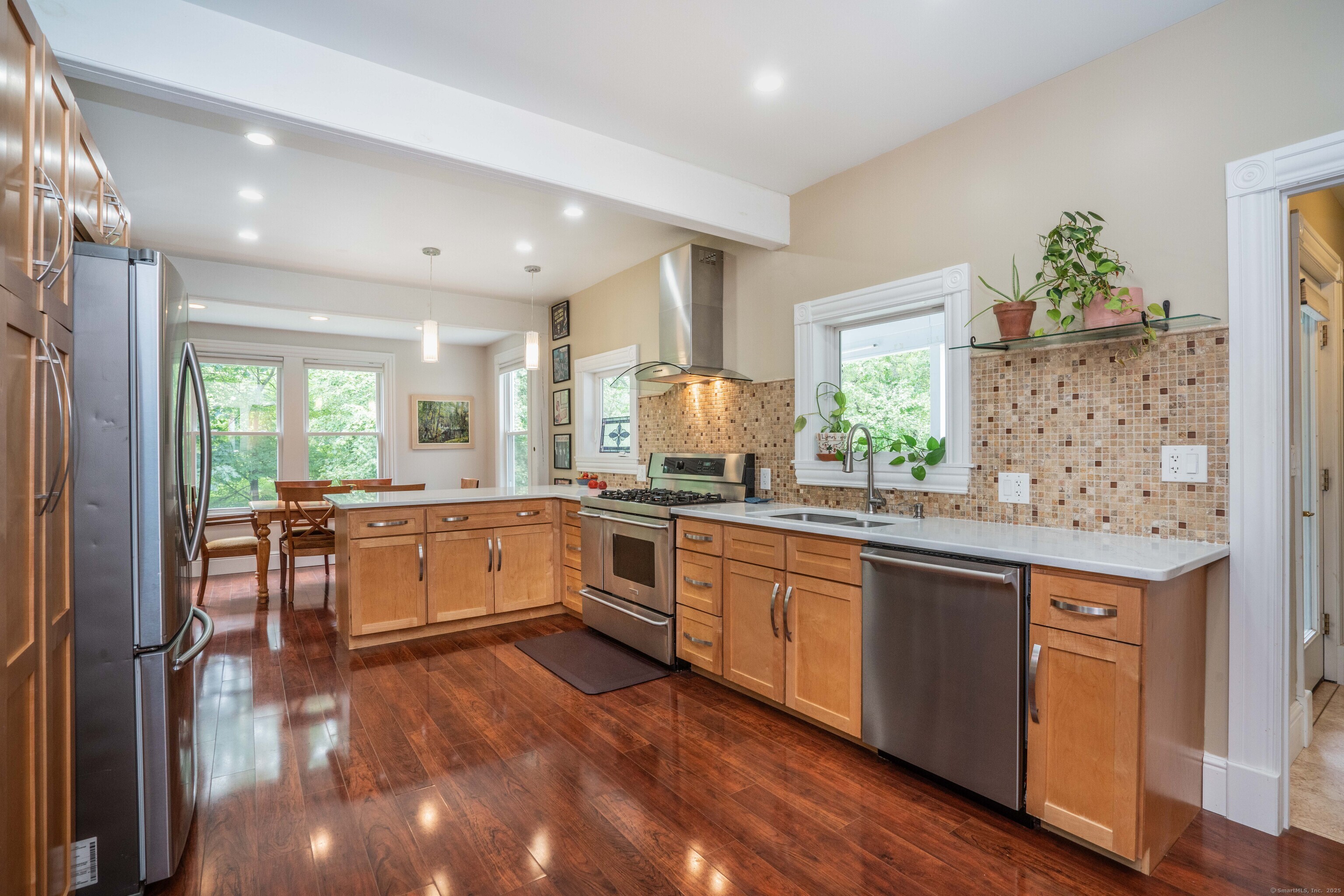 26 Old Hartford Avenue 26