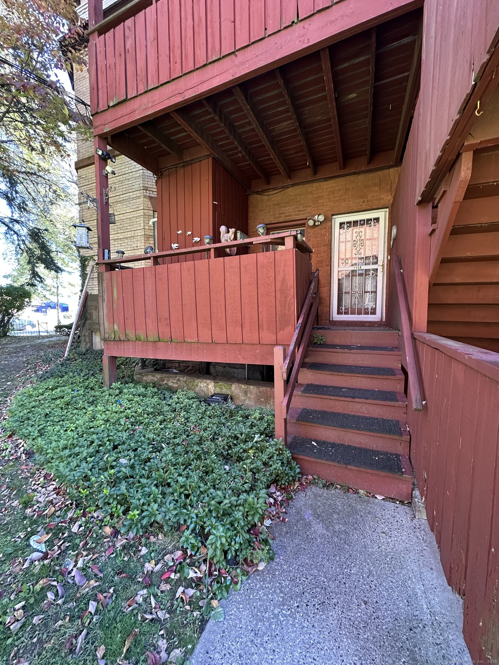 235 Farmington Avenue A