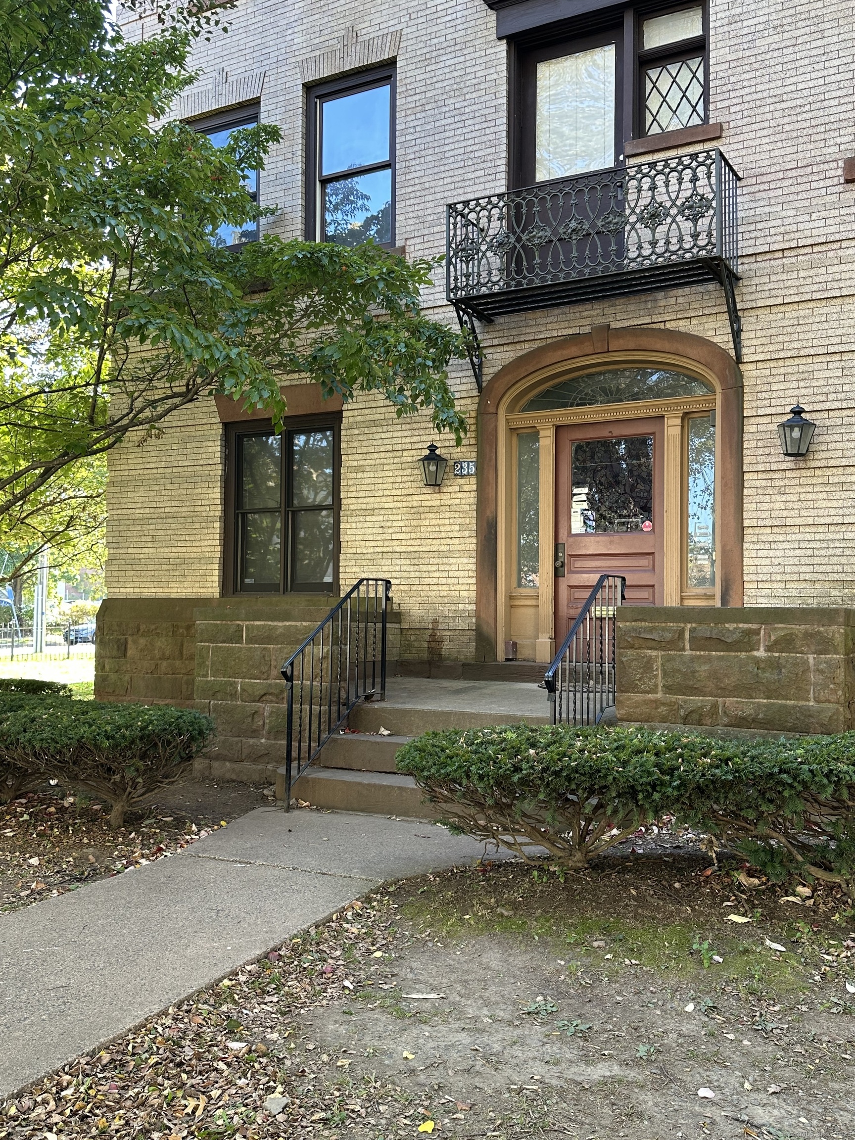 235 Farmington Avenue A