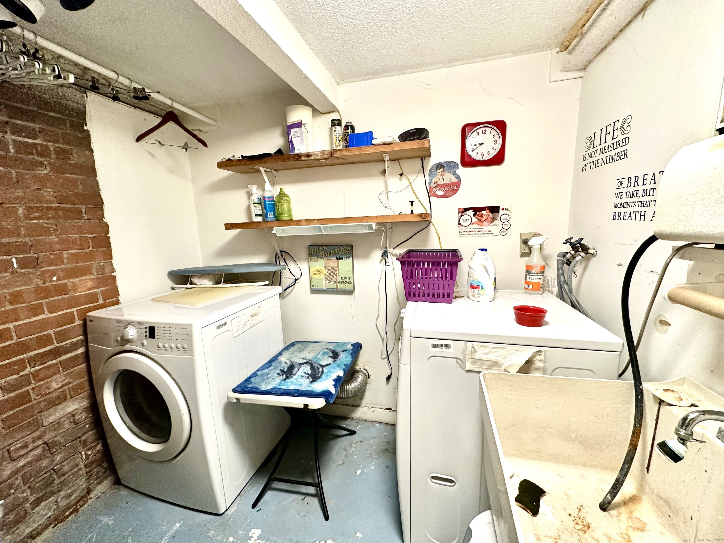 235 Farmington Avenue A