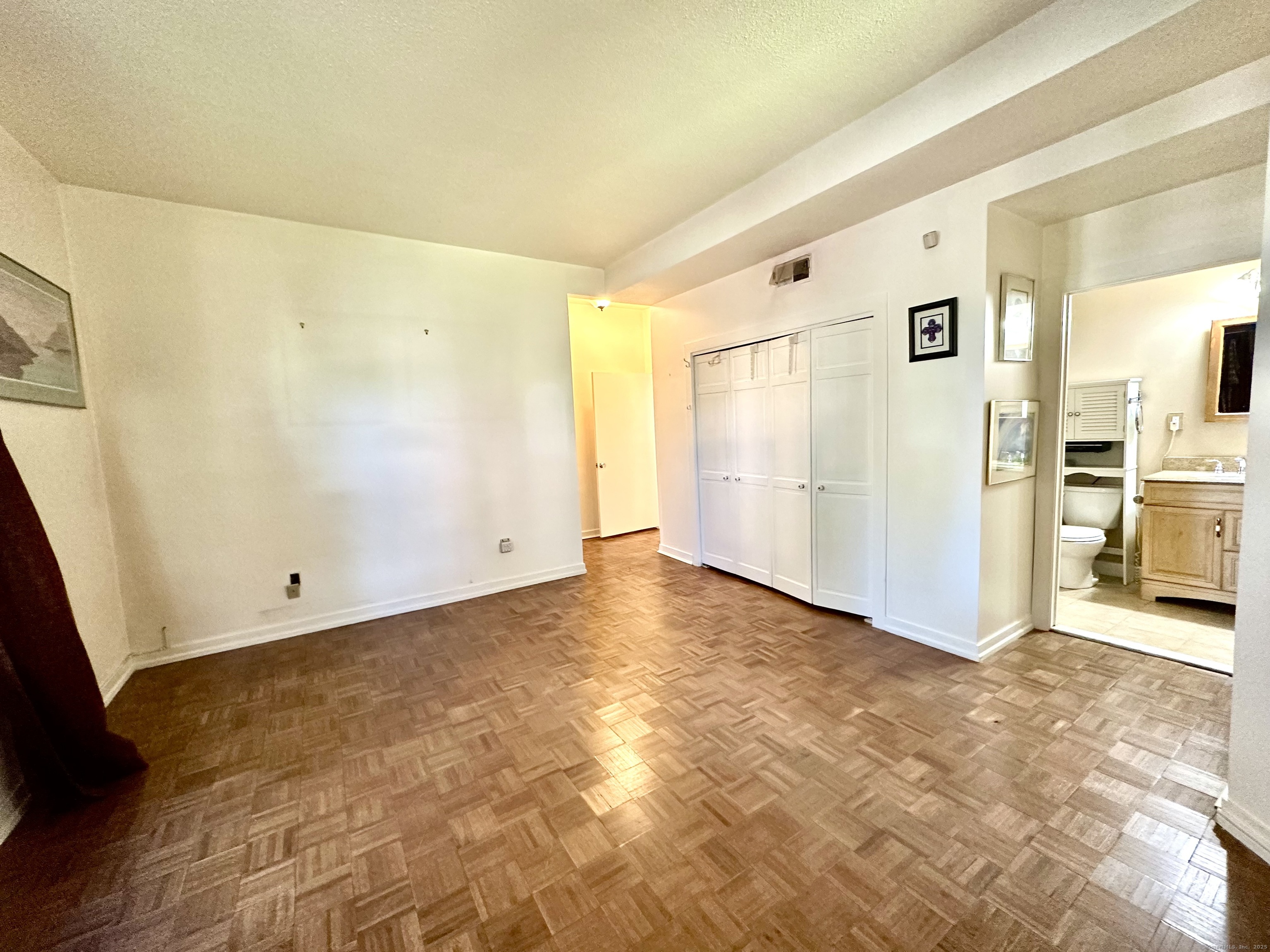 235 Farmington Avenue A