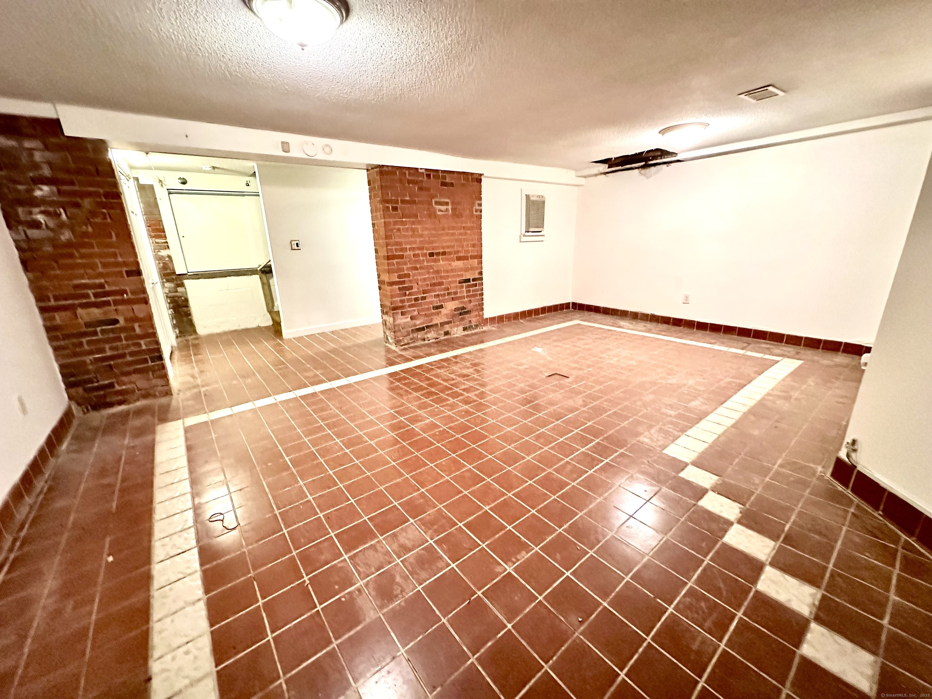 235 Farmington Avenue A