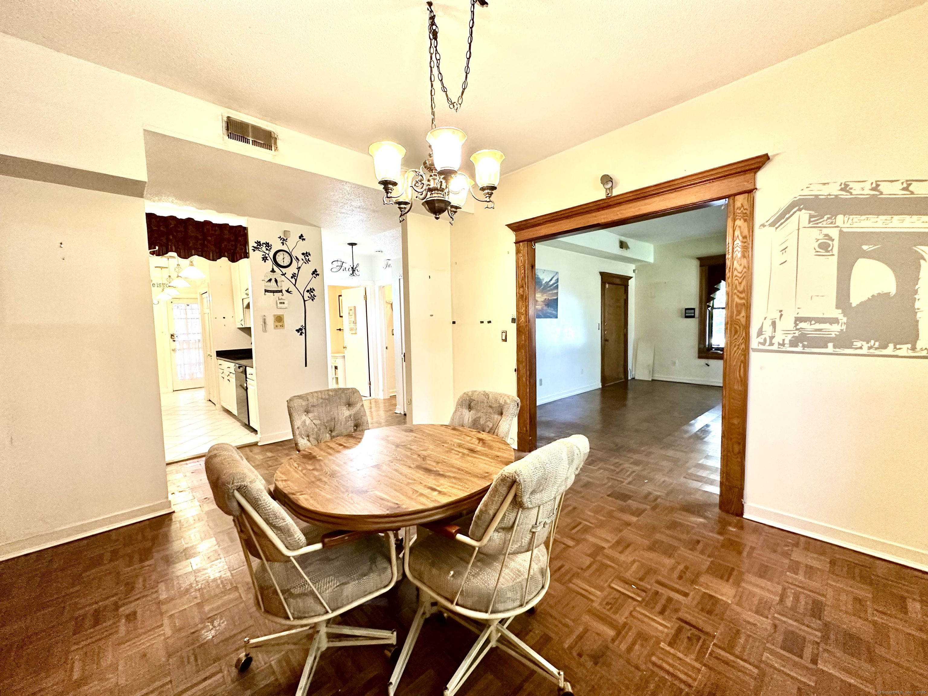 235 Farmington Avenue A