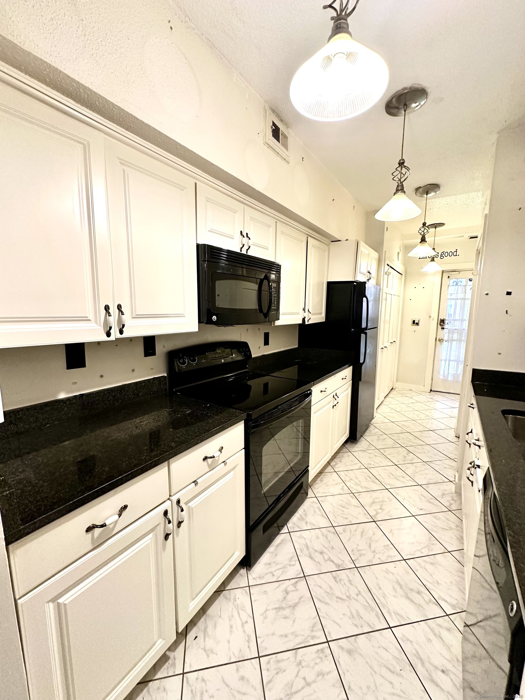 235 Farmington Avenue A