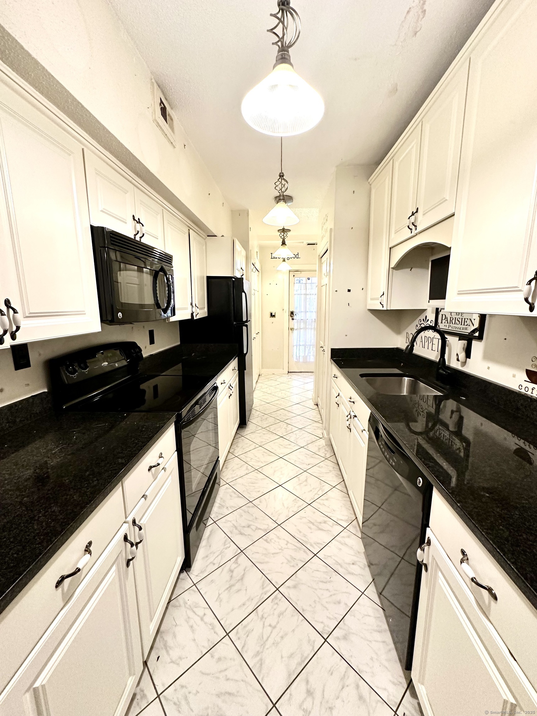 235 Farmington Avenue A