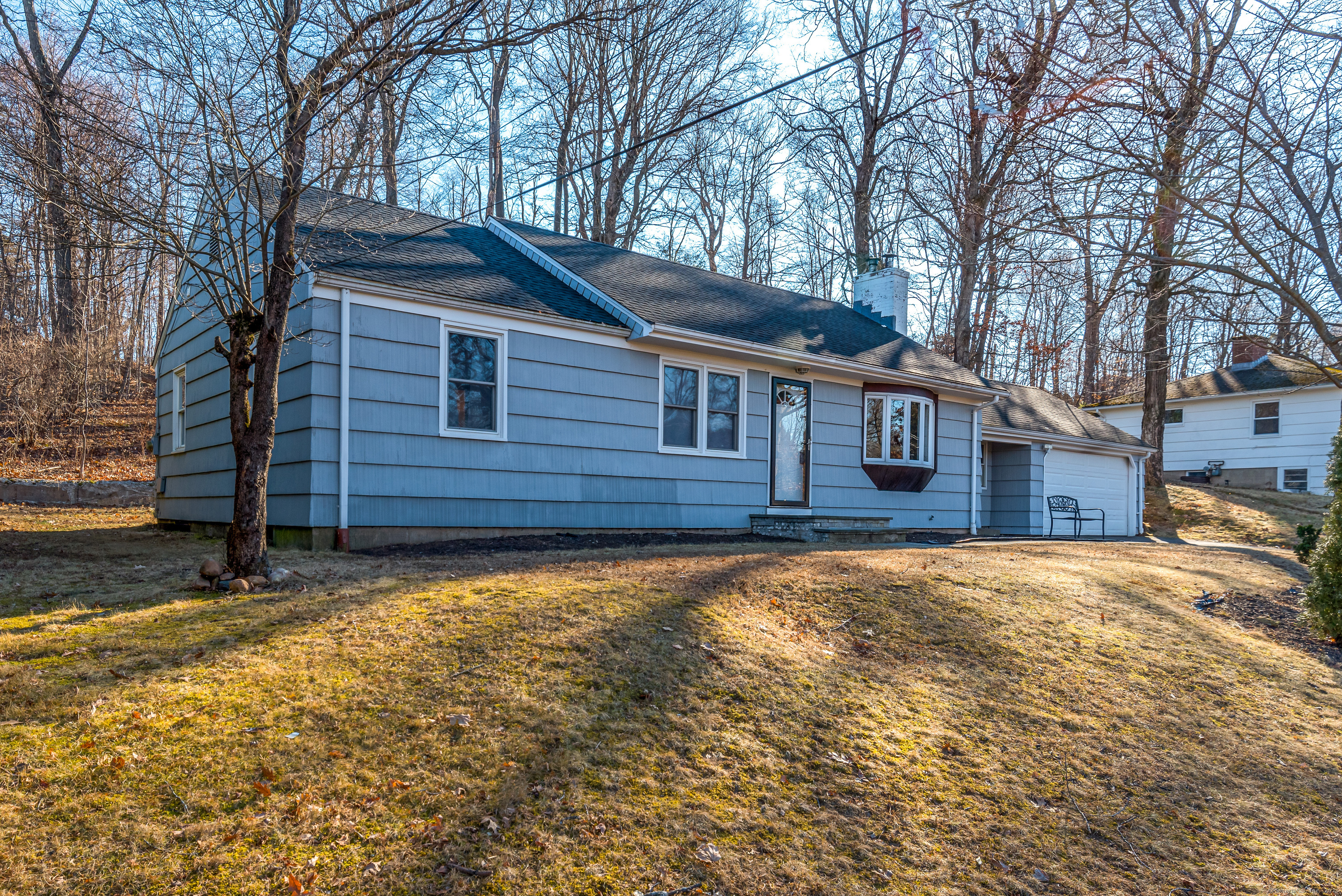 371 Middle Road