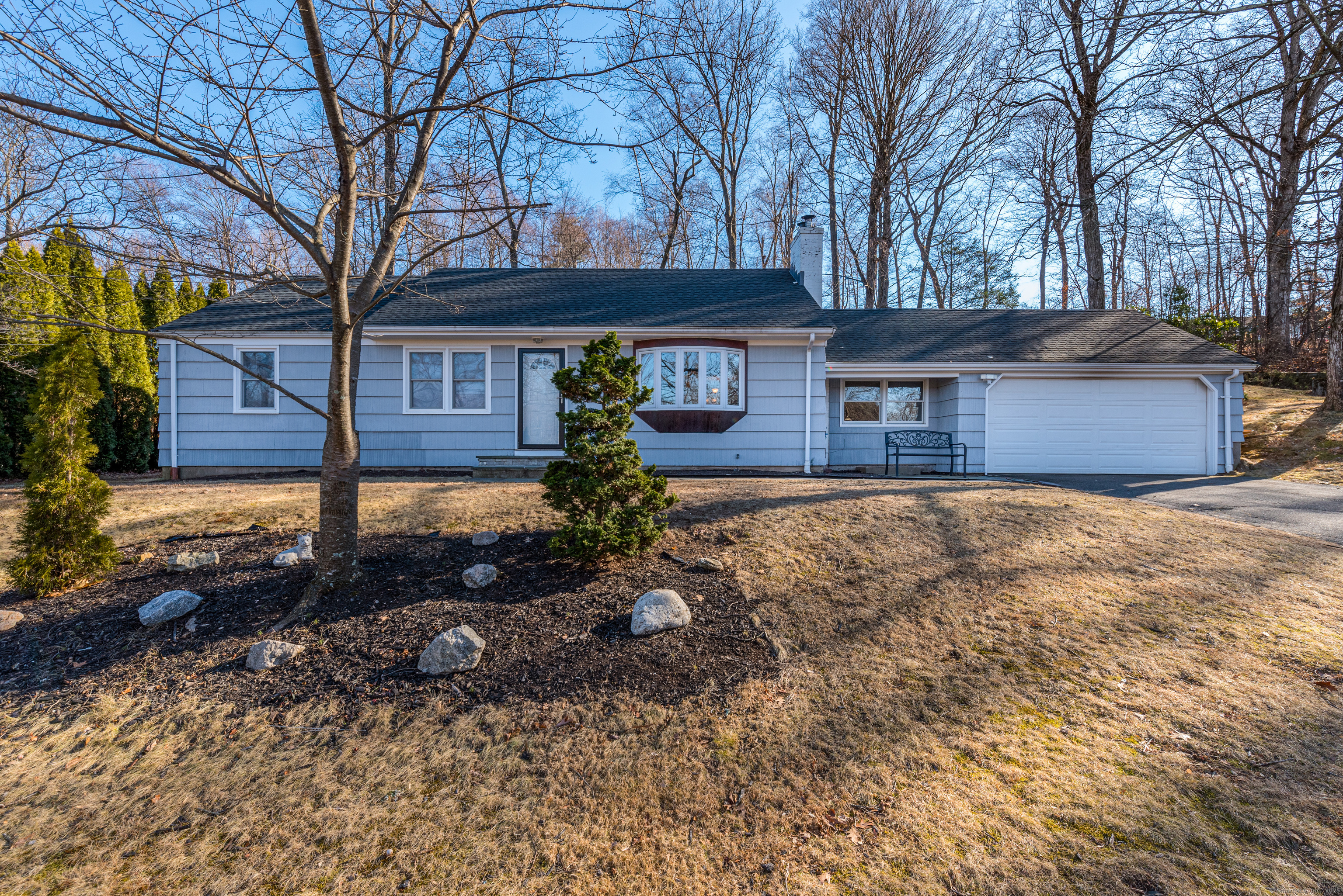371 Middle Road