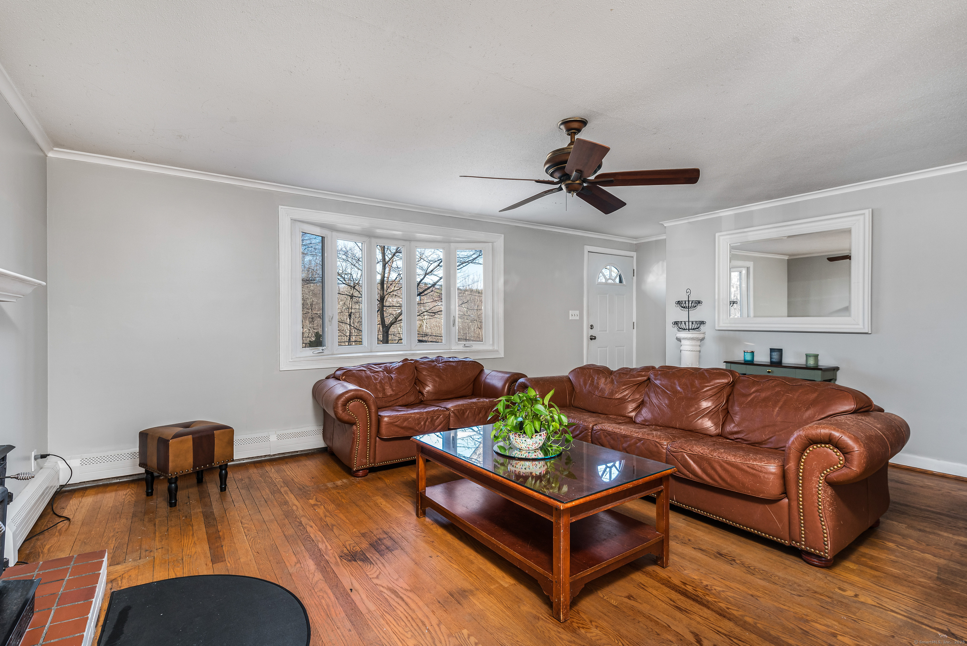 371 Middle Road