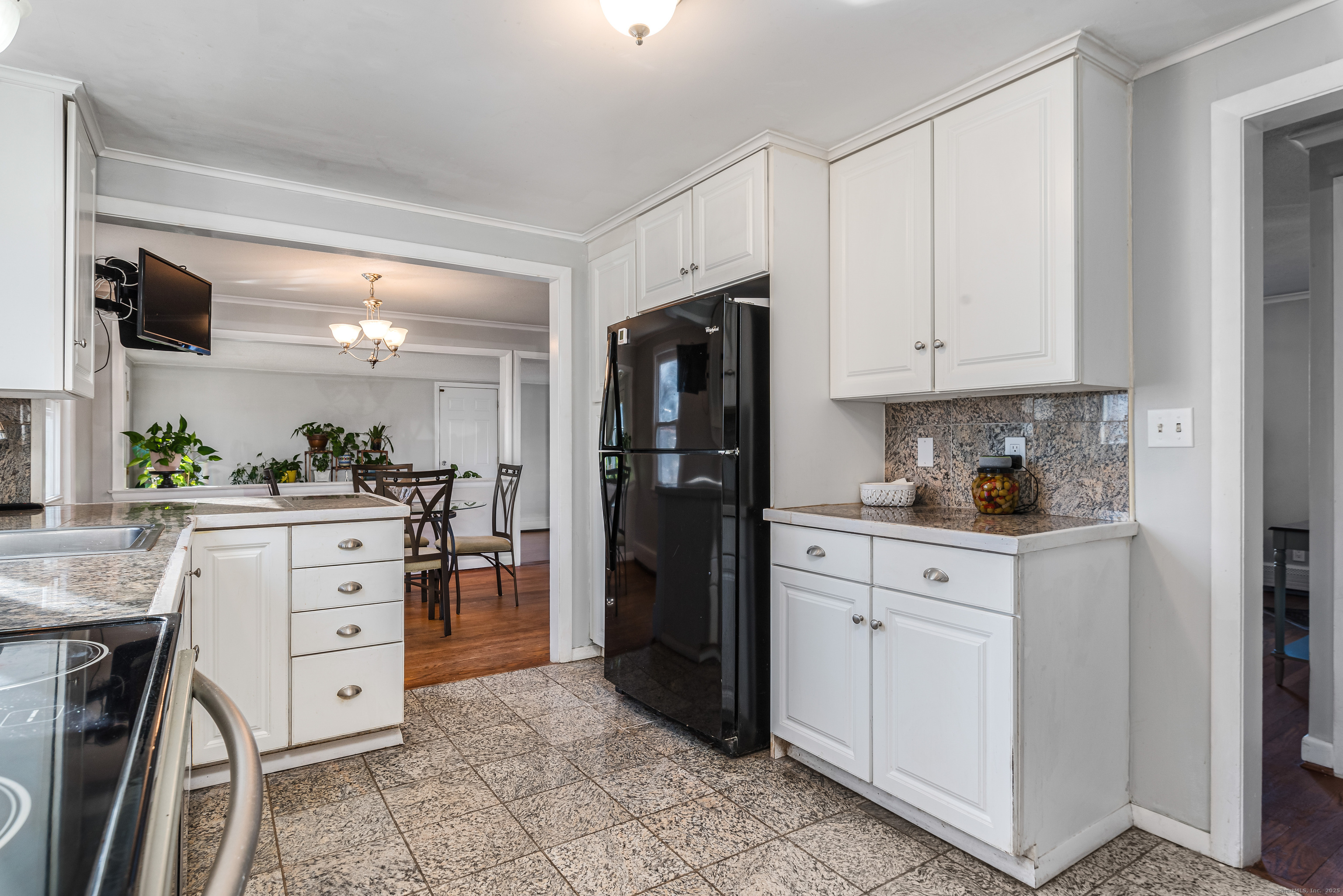 371 Middle Road