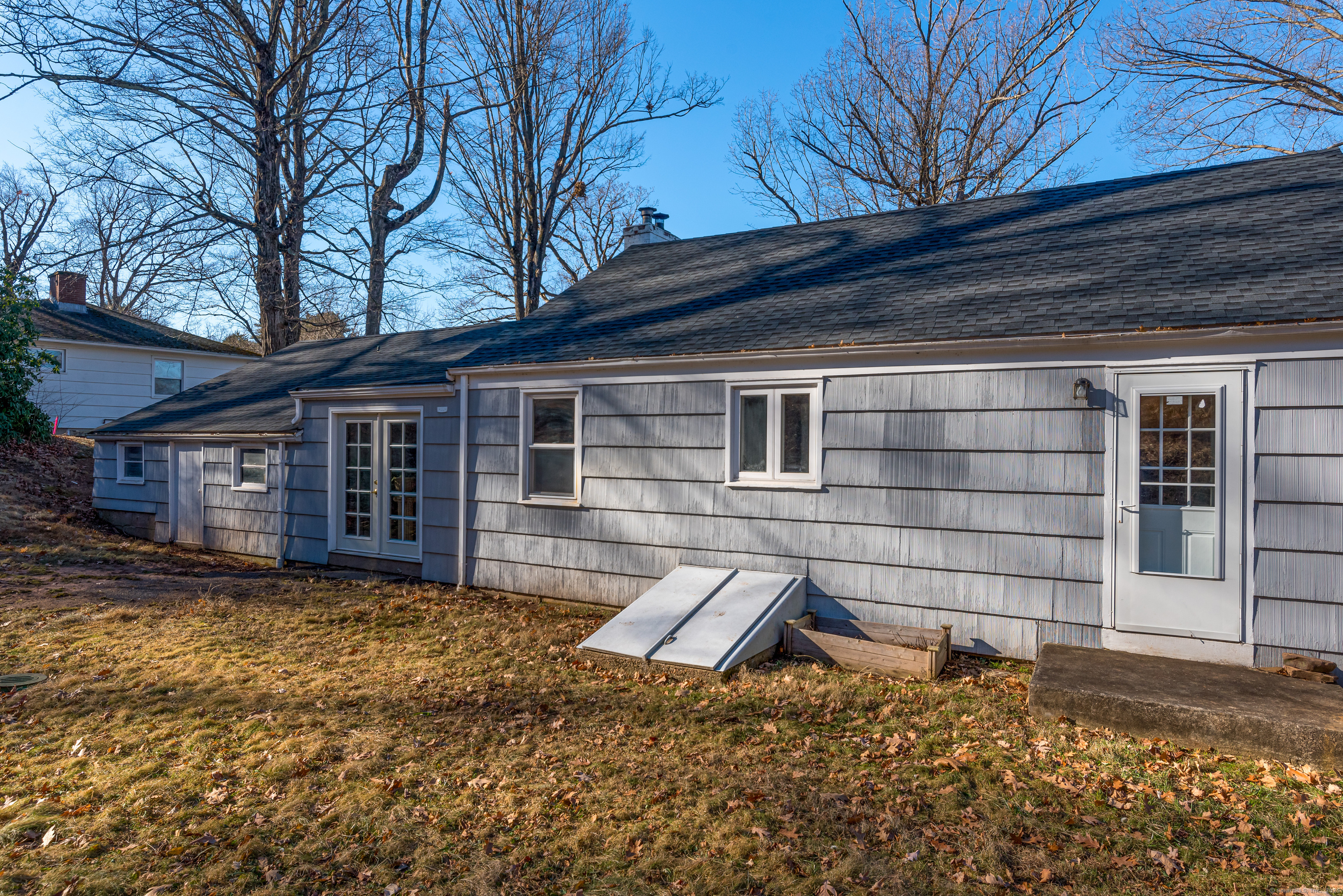 371 Middle Road