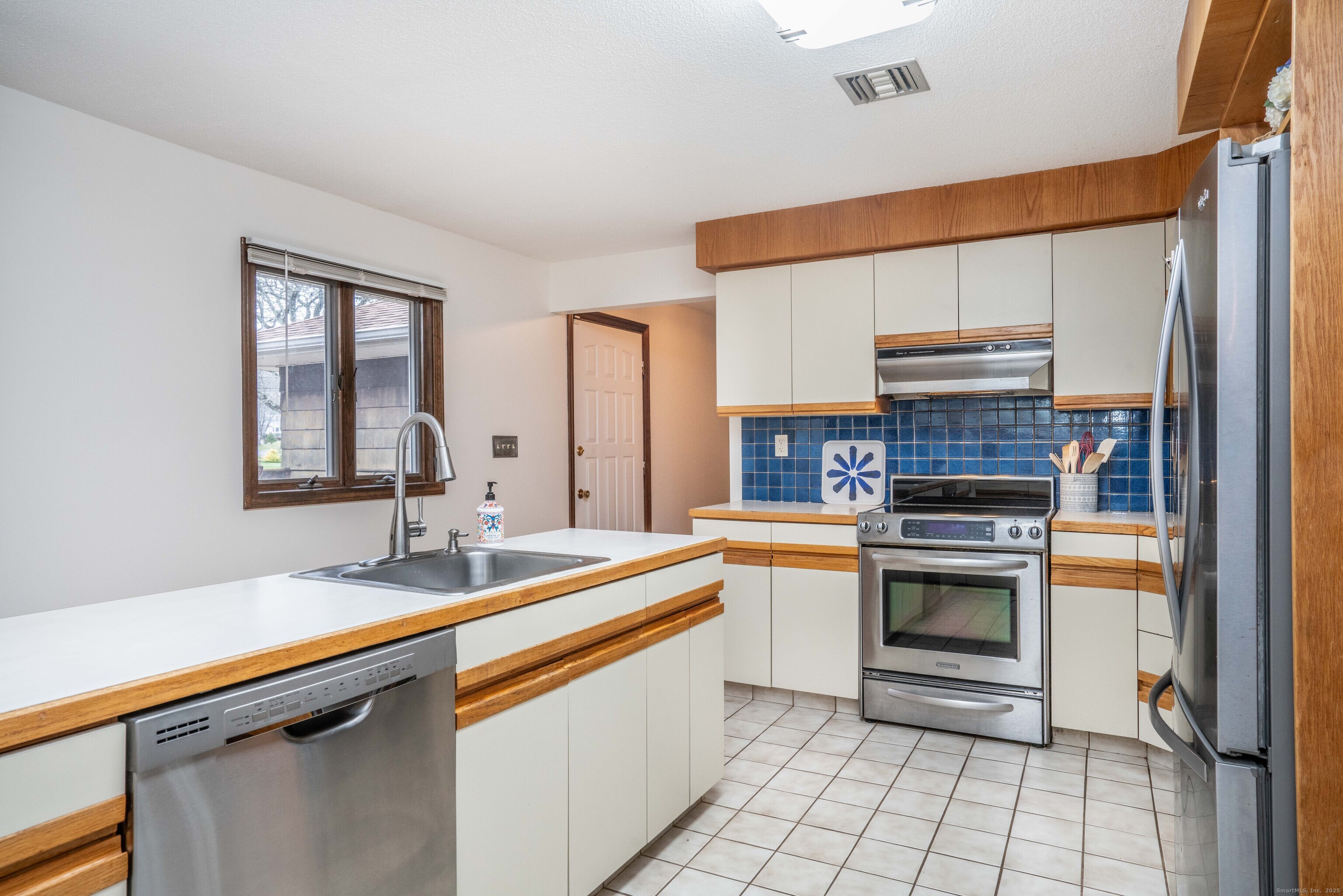 148 King Philip Drive