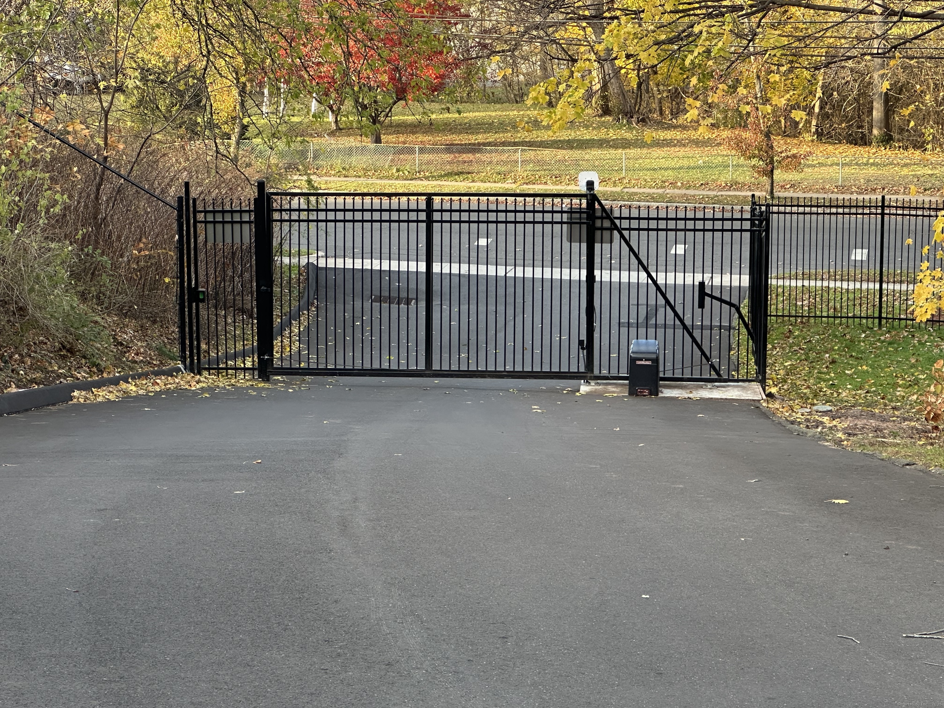 111 Sherbrooke Avenue 128