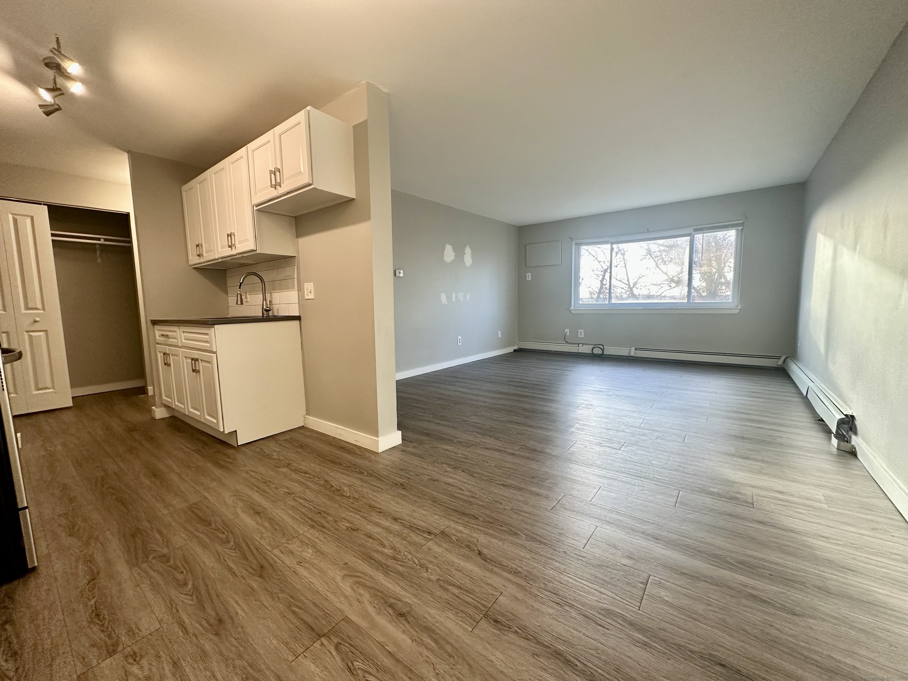 111 Sherbrooke Avenue 128