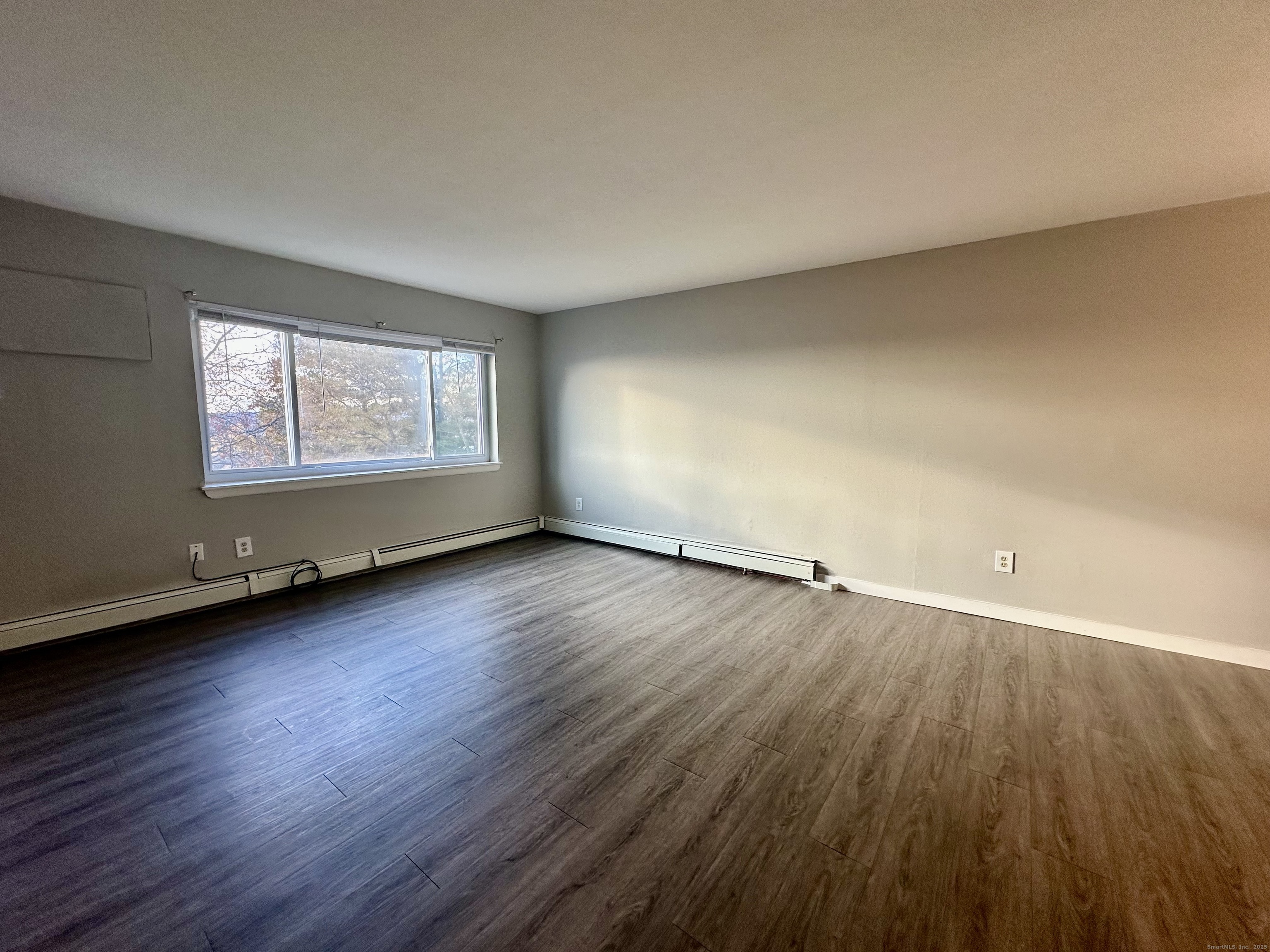 111 Sherbrooke Avenue 128