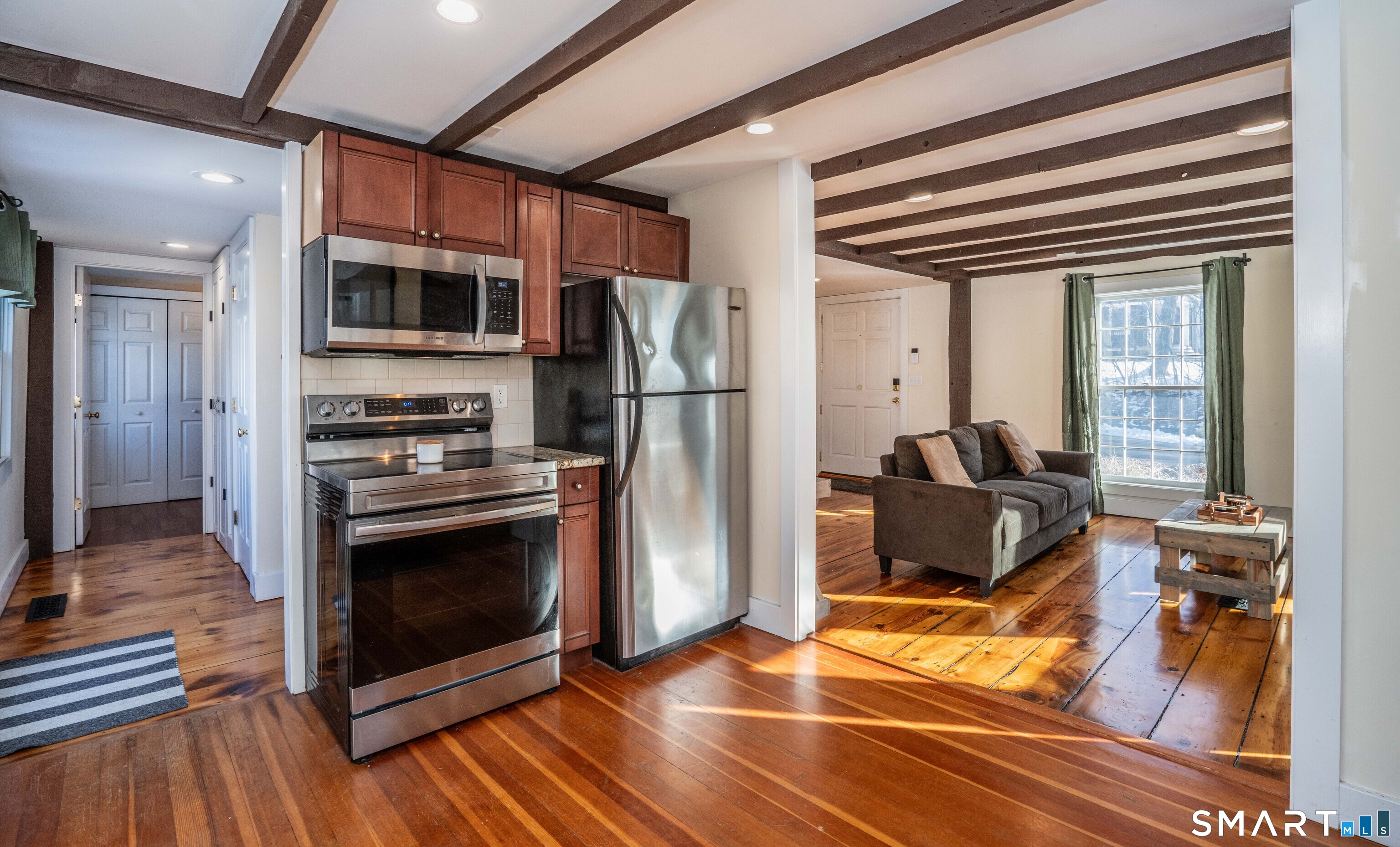 22 Old Hartford Avenue 22