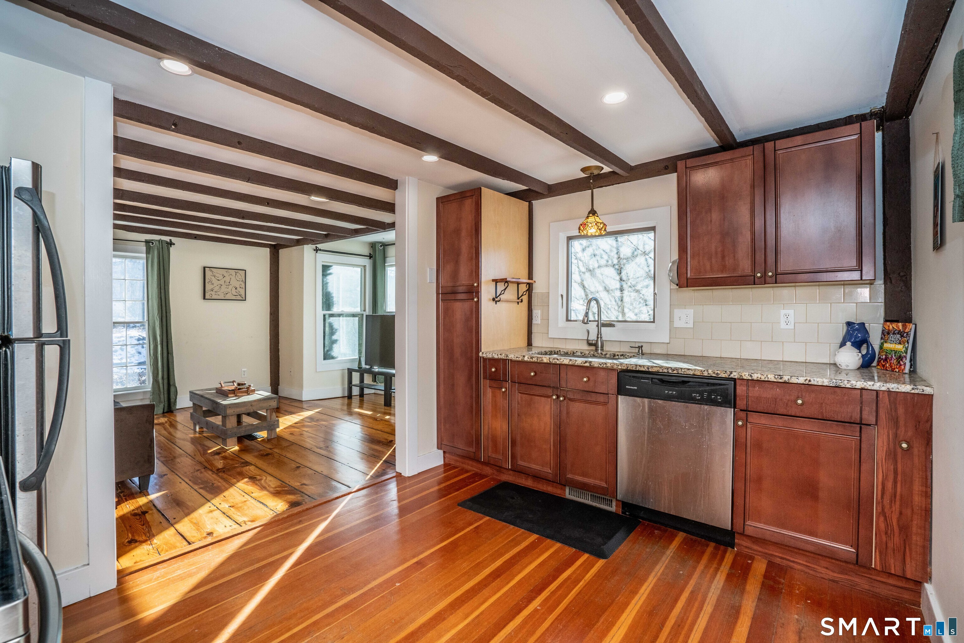 22 Old Hartford Avenue 22