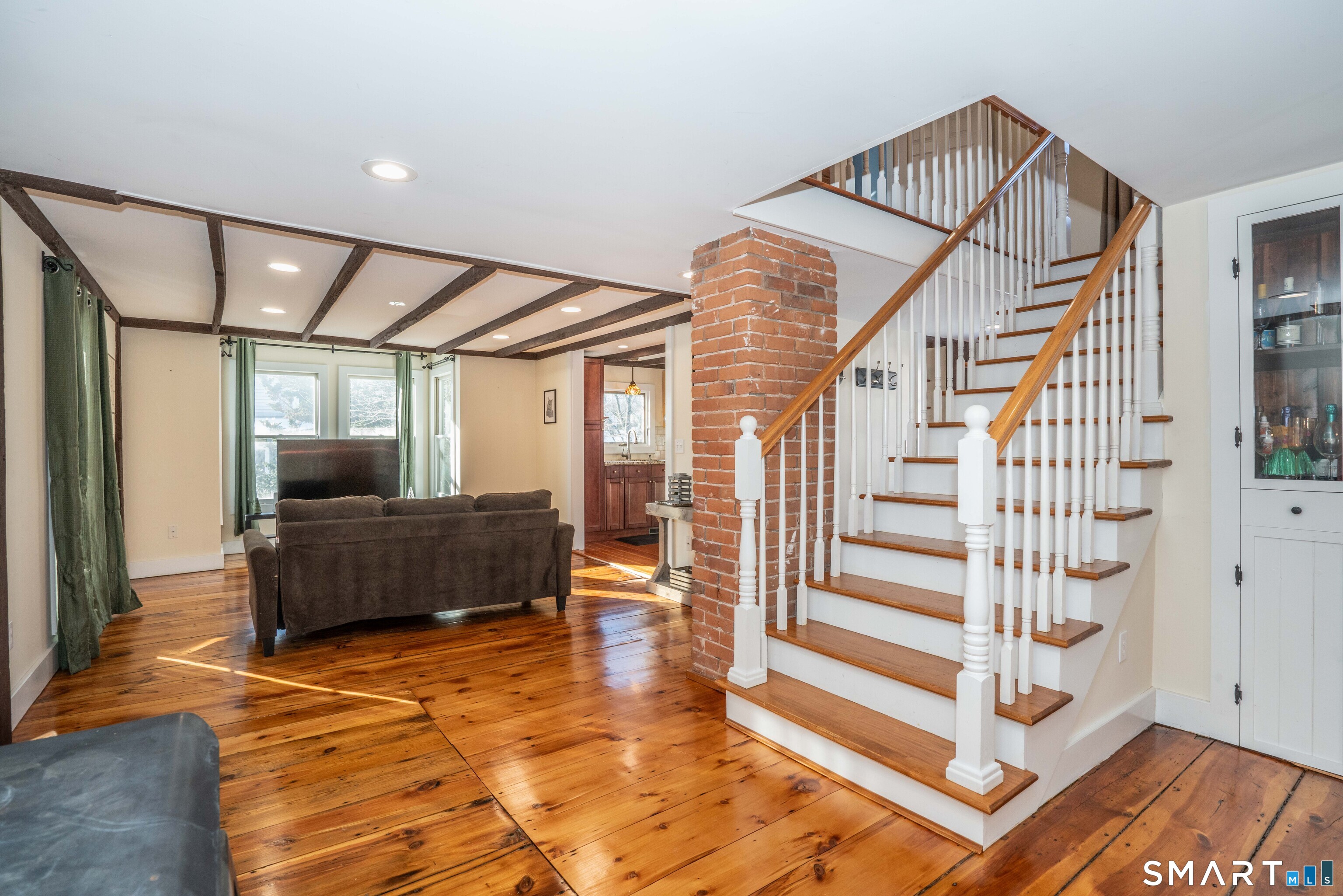 22 Old Hartford Avenue 22