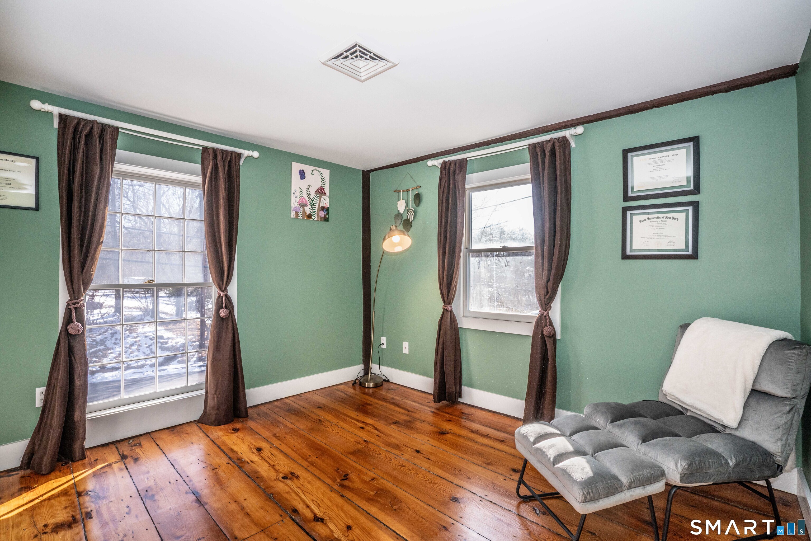 22 Old Hartford Avenue 22