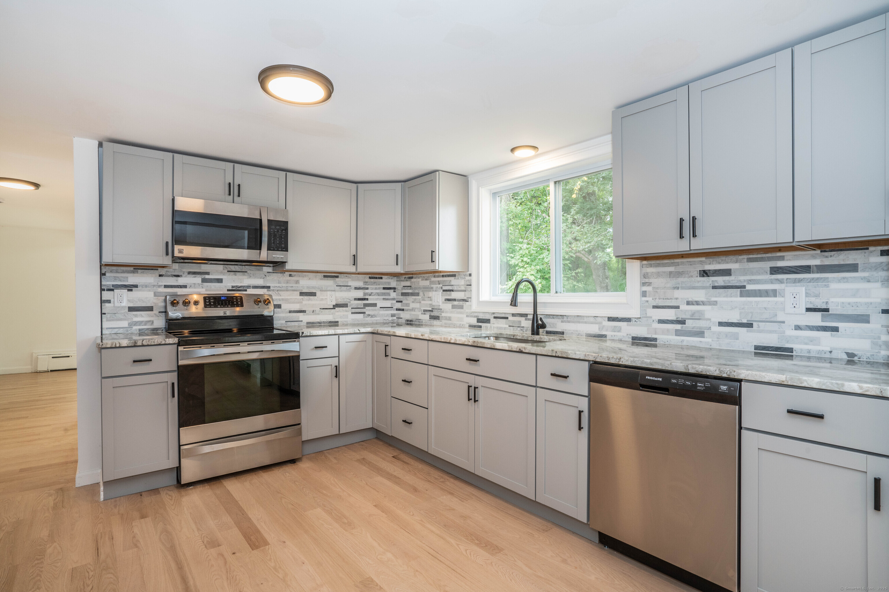 14 Main St Extension