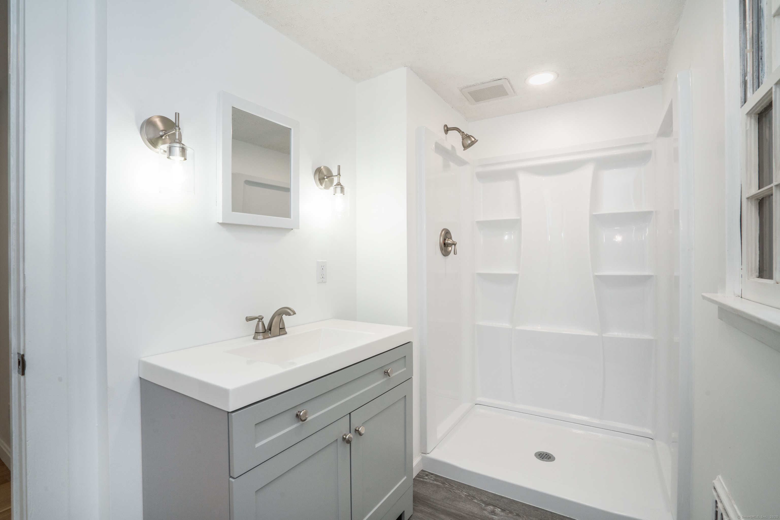 14 Main St Extension