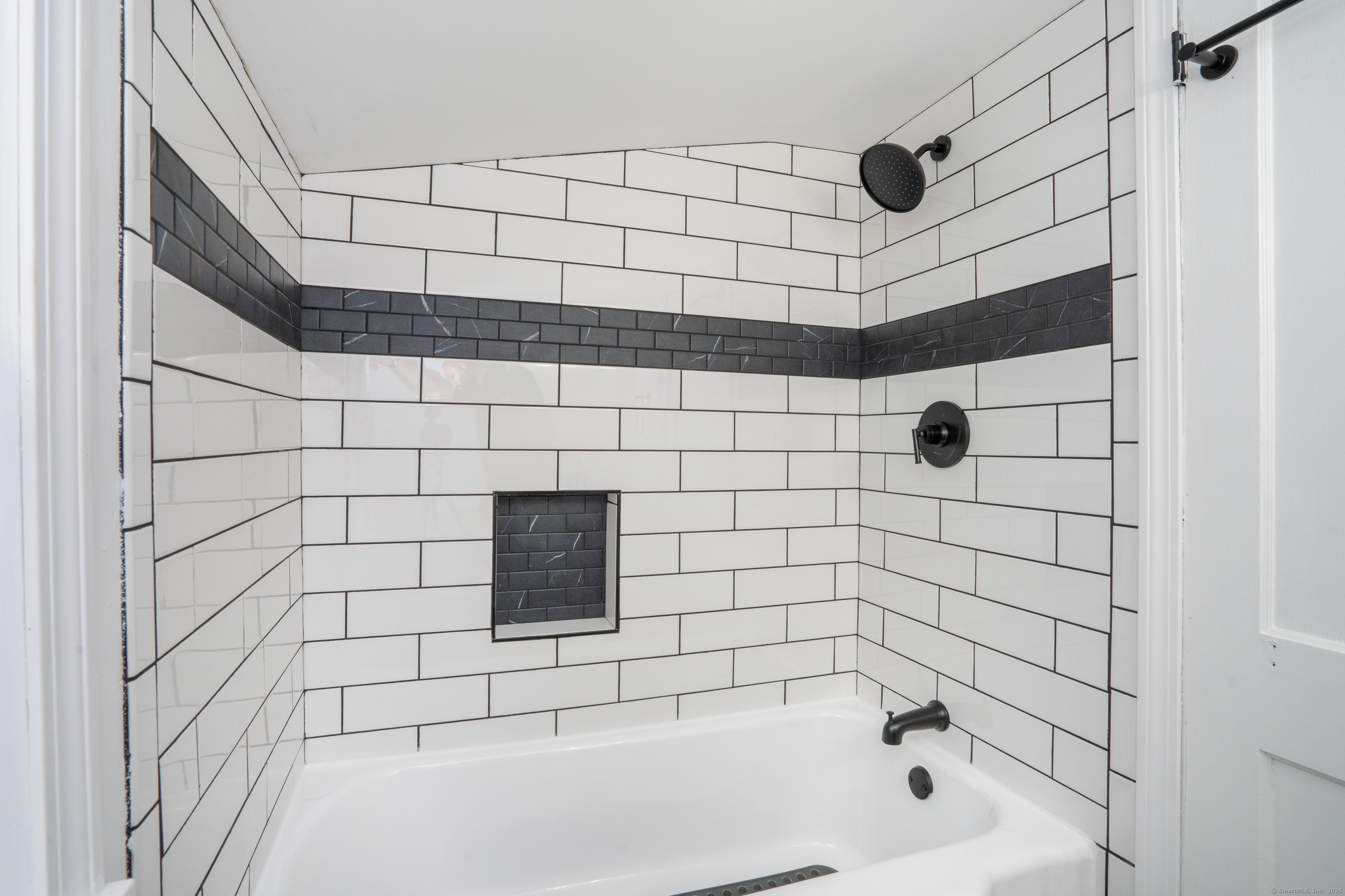 14 Main St Extension