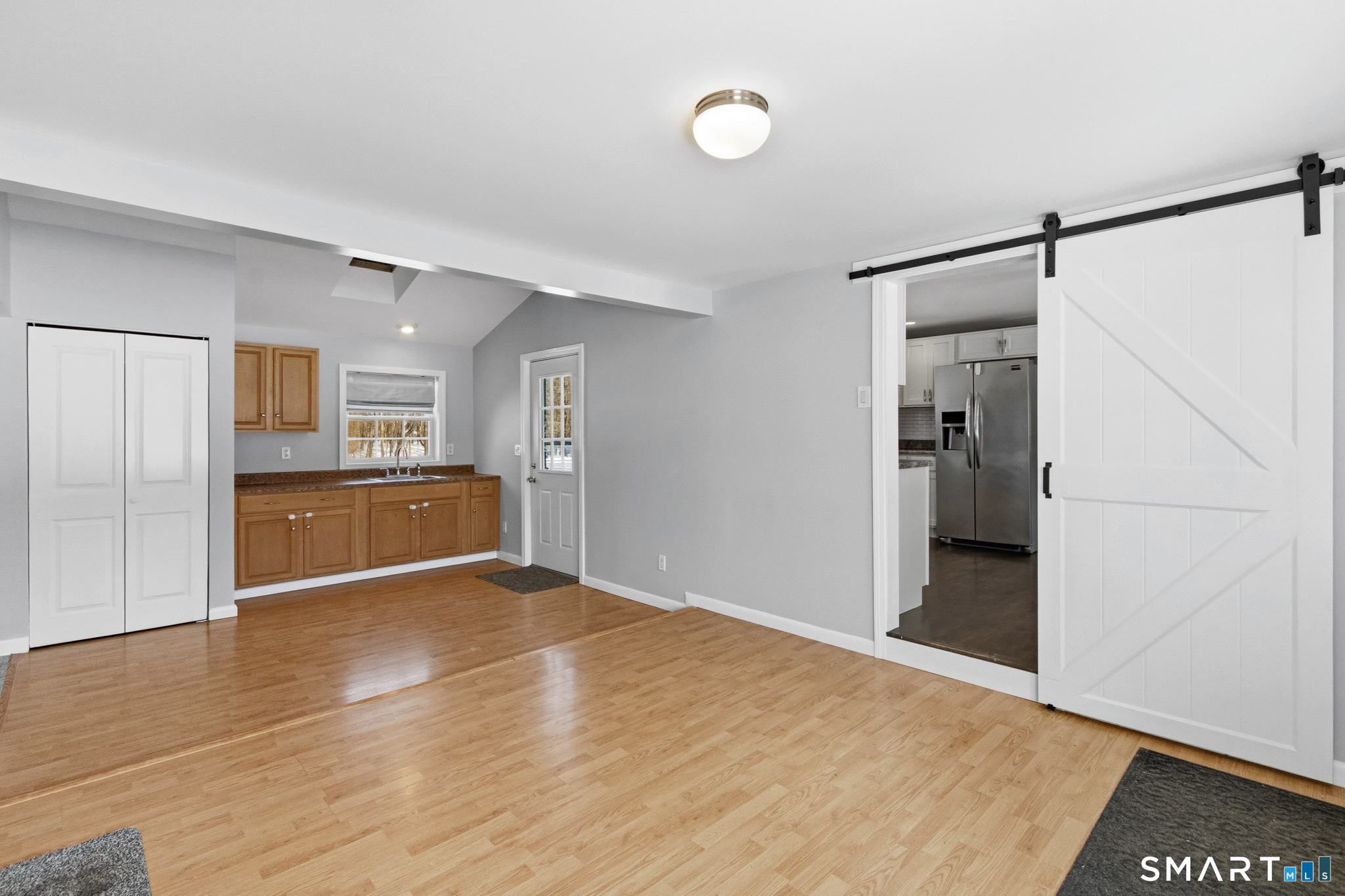 322 Tunxis Avenue
