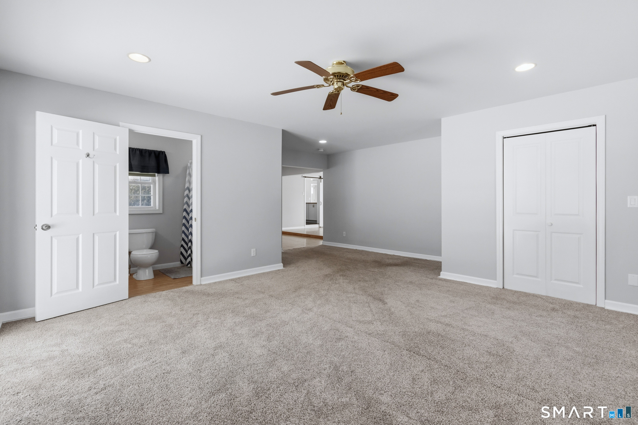 322 Tunxis Avenue