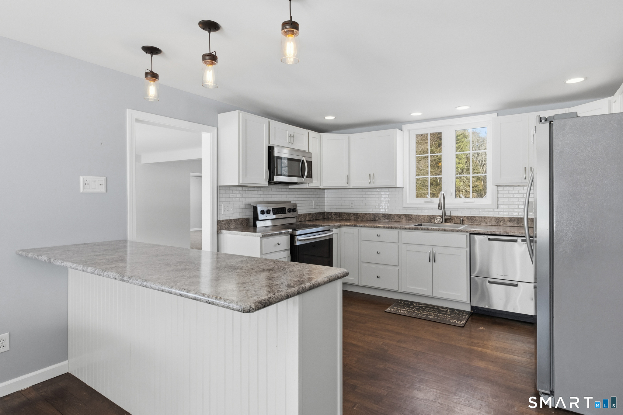 322 Tunxis Avenue