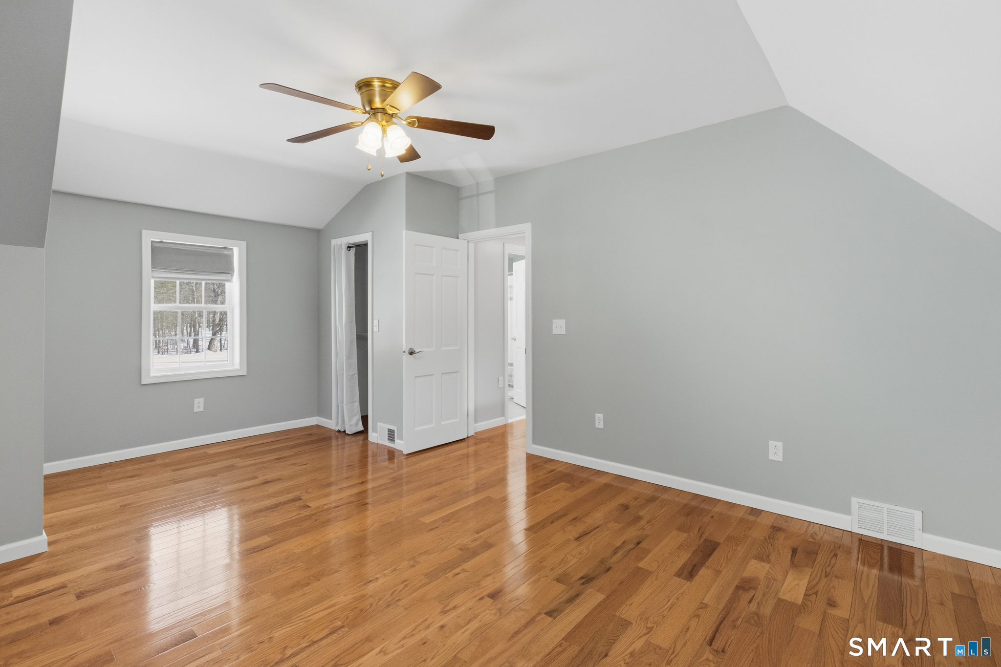 322 Tunxis Avenue