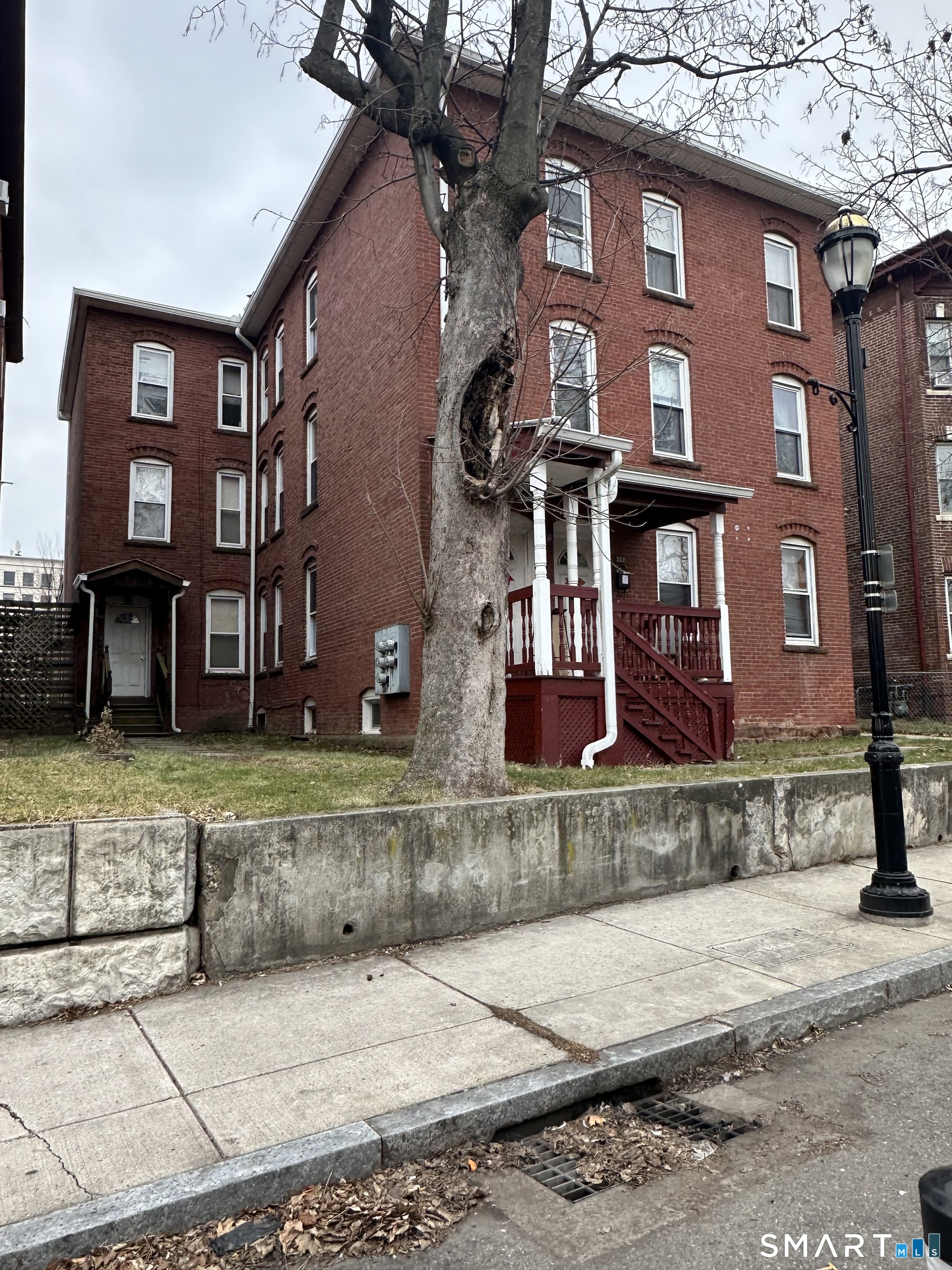 498 Broad Street