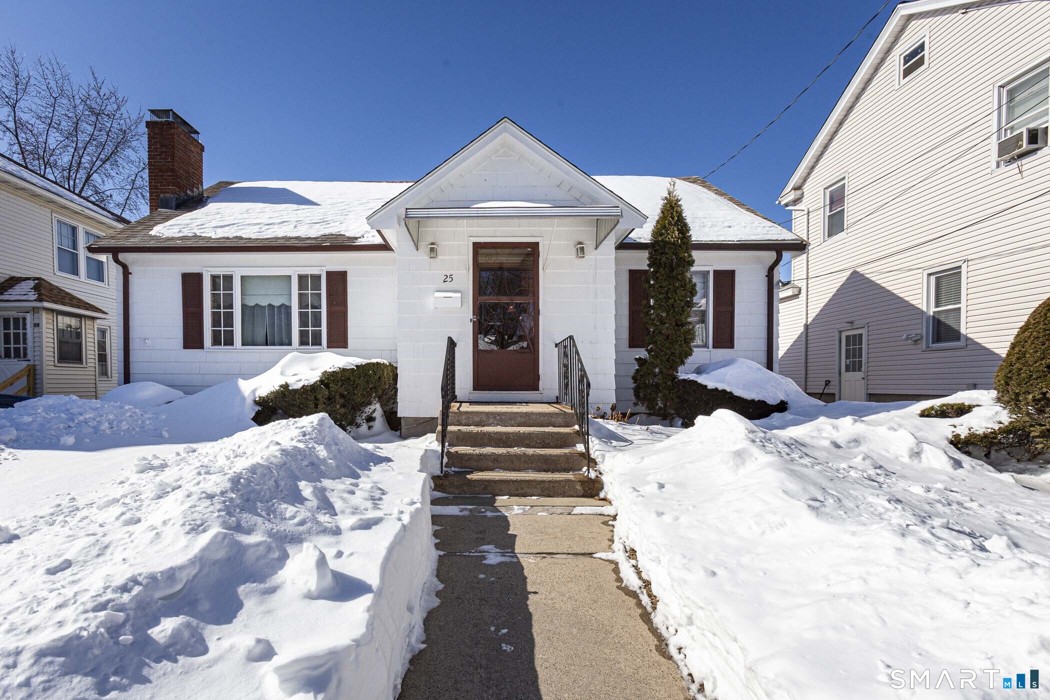 25 Nesbit Avenue