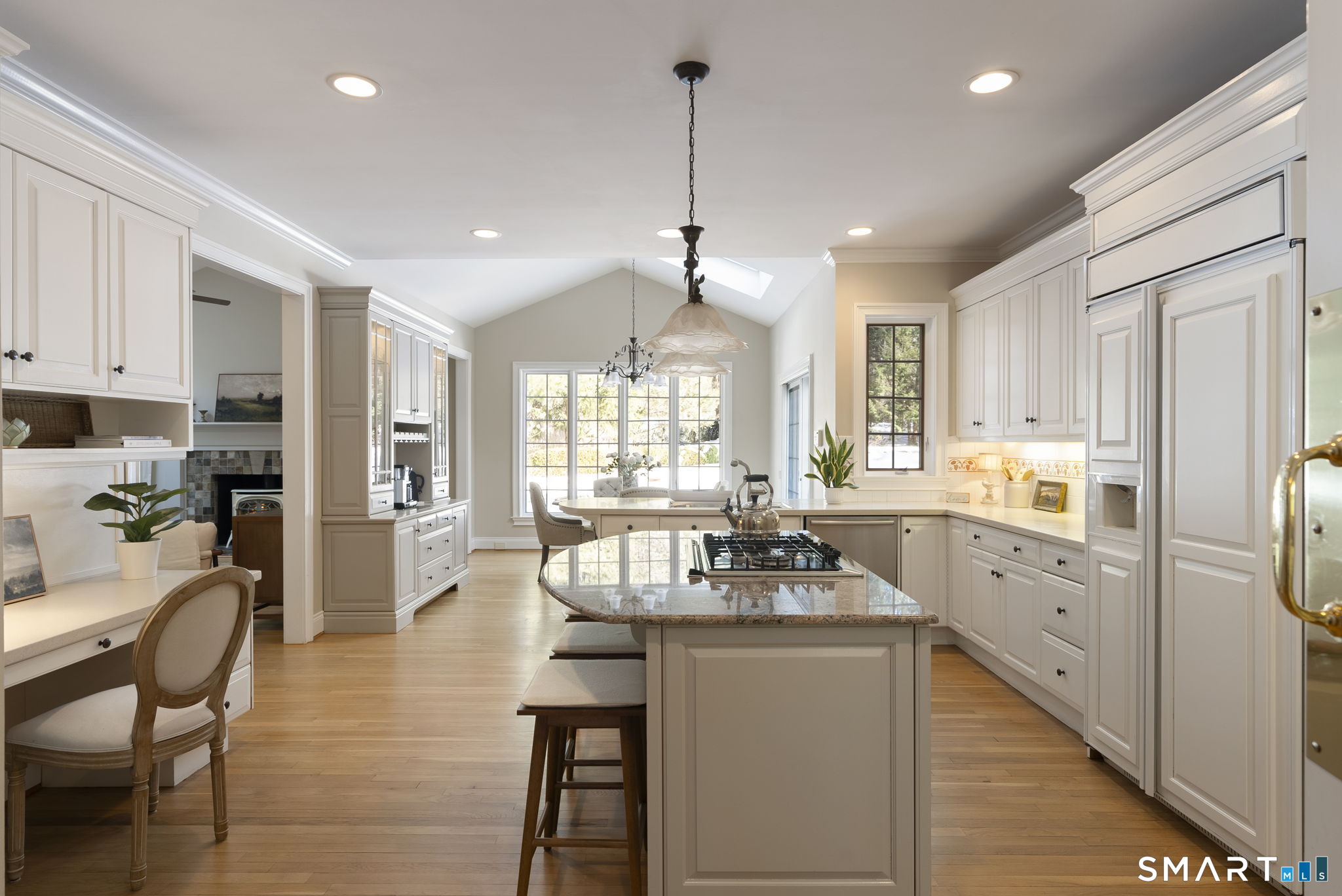 10 Hinchley Wood